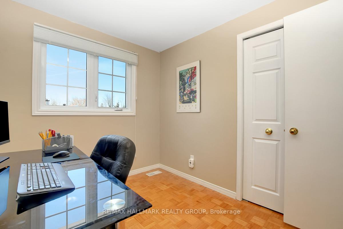 Photo 28 of 11 Wedgewood Crescent, Ottawa, Blackburn Hamlet — HOMEH
