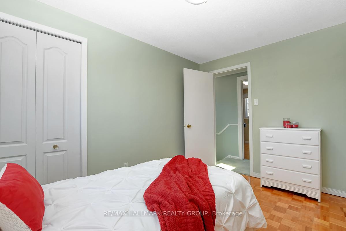 Photo 29 of 11 Wedgewood Crescent, Ottawa, Blackburn Hamlet — HOMEH