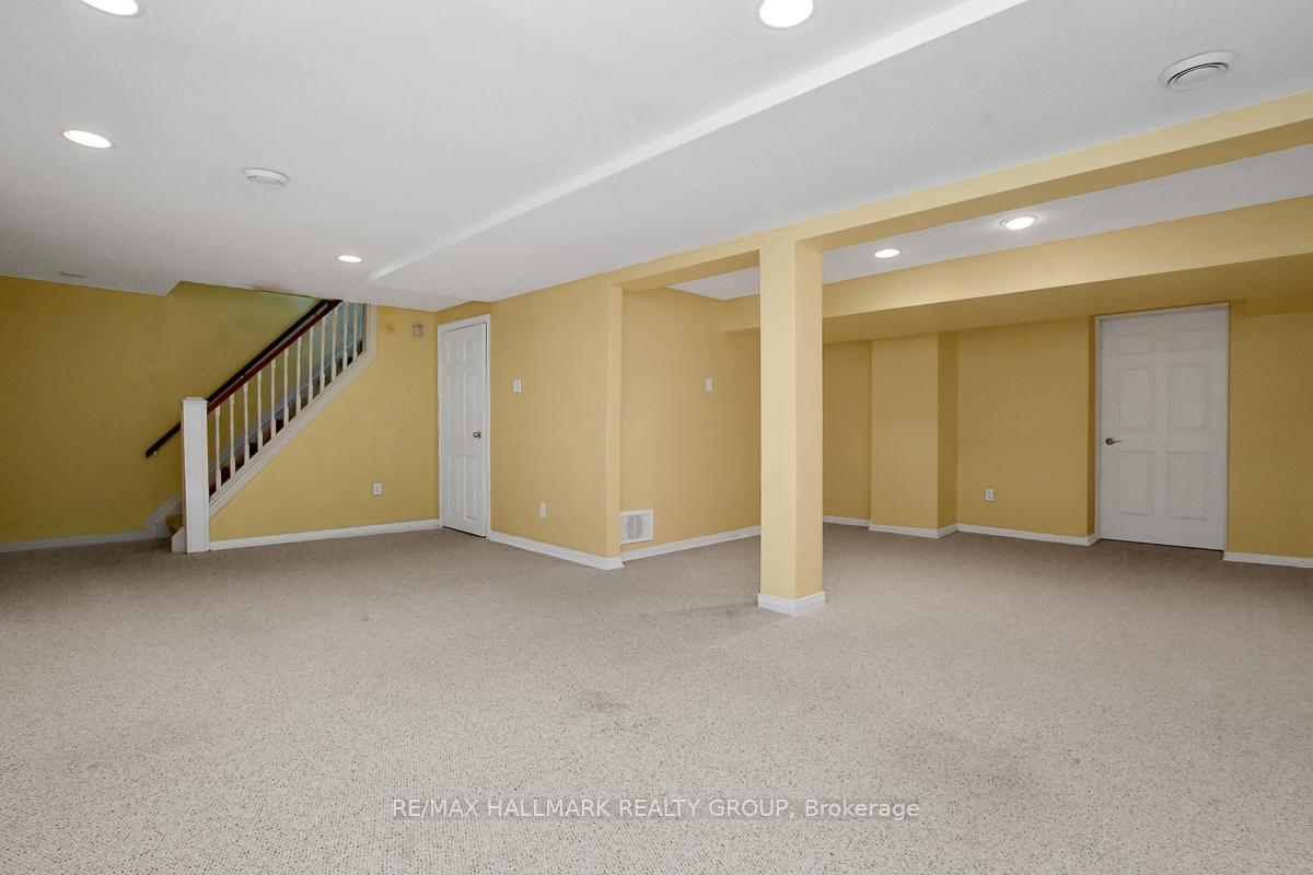 Photo 34 of 11 Wedgewood Crescent, Ottawa, Blackburn Hamlet — HOMEH