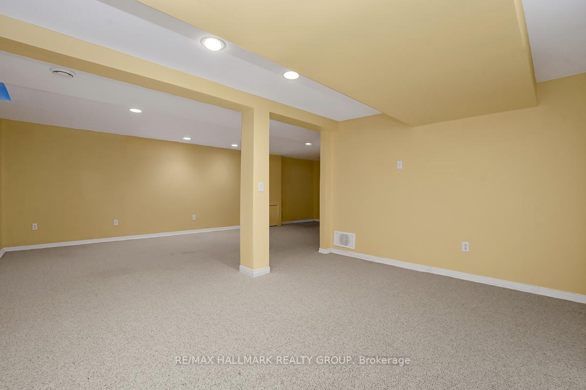 Photo 35 of 11 Wedgewood Crescent, Ottawa, Blackburn Hamlet — HOMEH