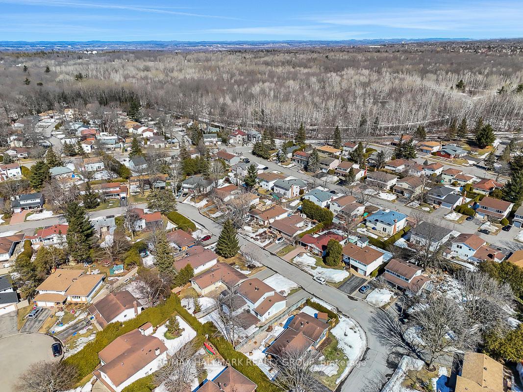 Photo 43 of 11 Wedgewood Crescent, Ottawa, Blackburn Hamlet — HOMEH