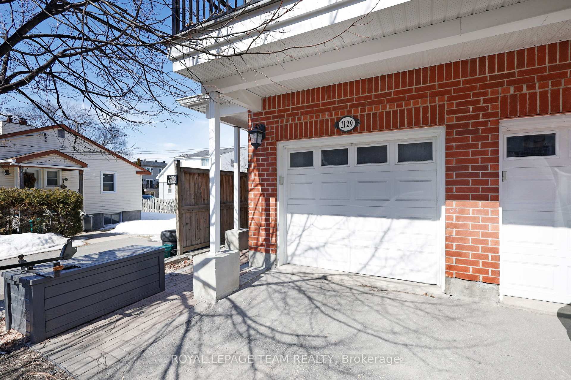 Photo 2 of 1129 Rockingham Avenue, Ottawa, Billings Bridge — HOMEH