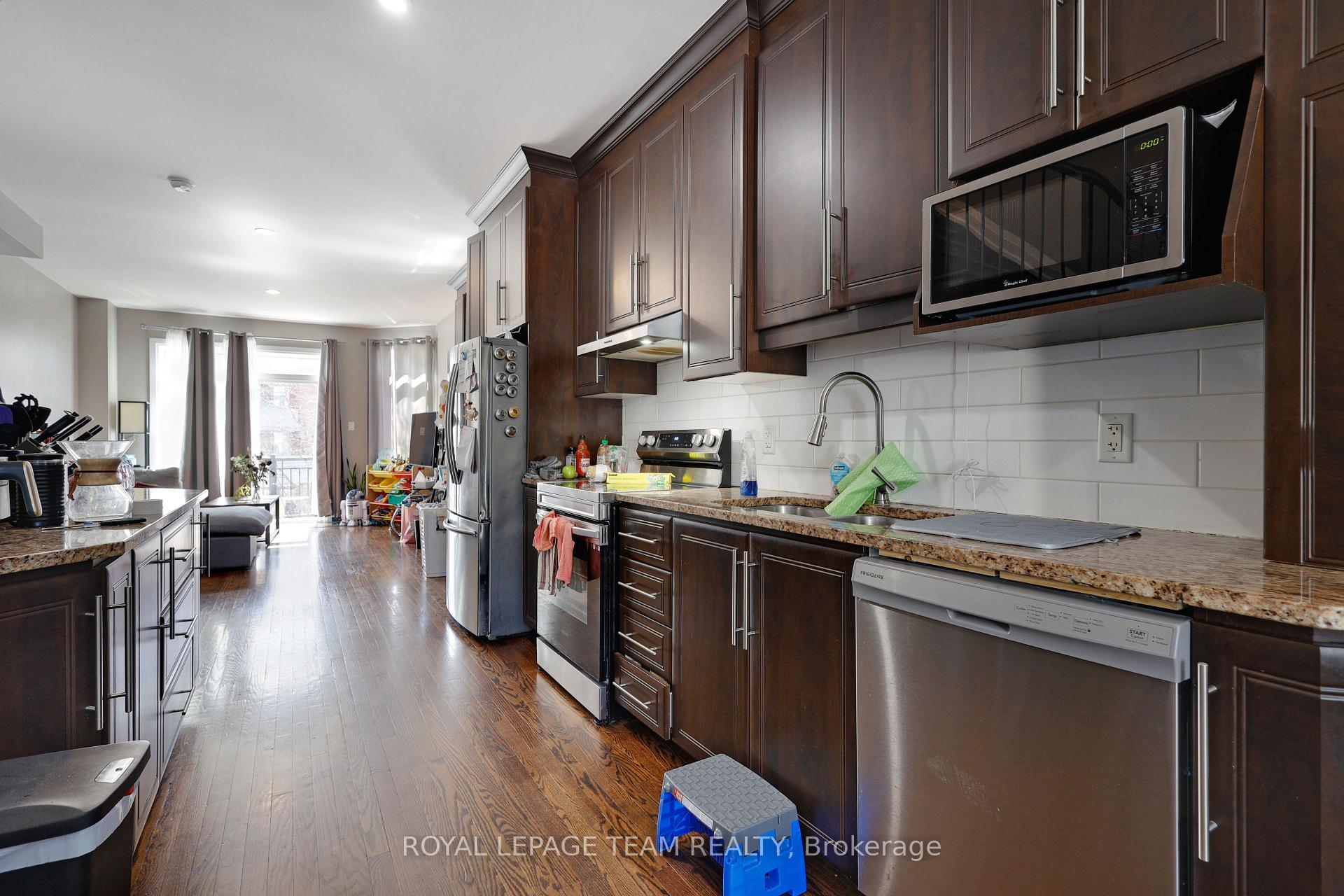 Photo 16 of 1129 Rockingham Avenue, Ottawa, Billings Bridge — HOMEH