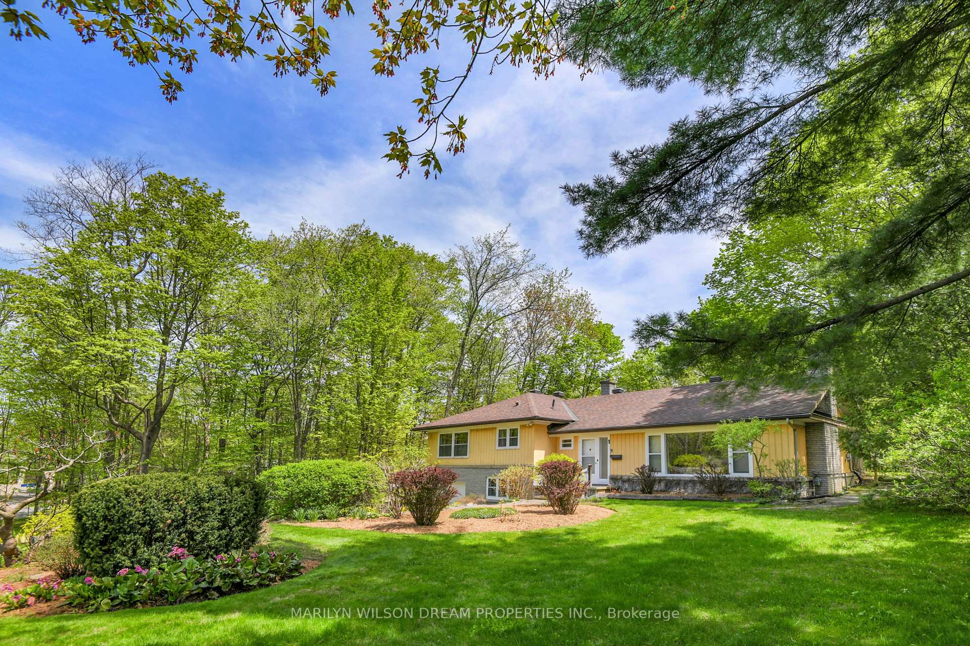 Front of 1 Amberly Place