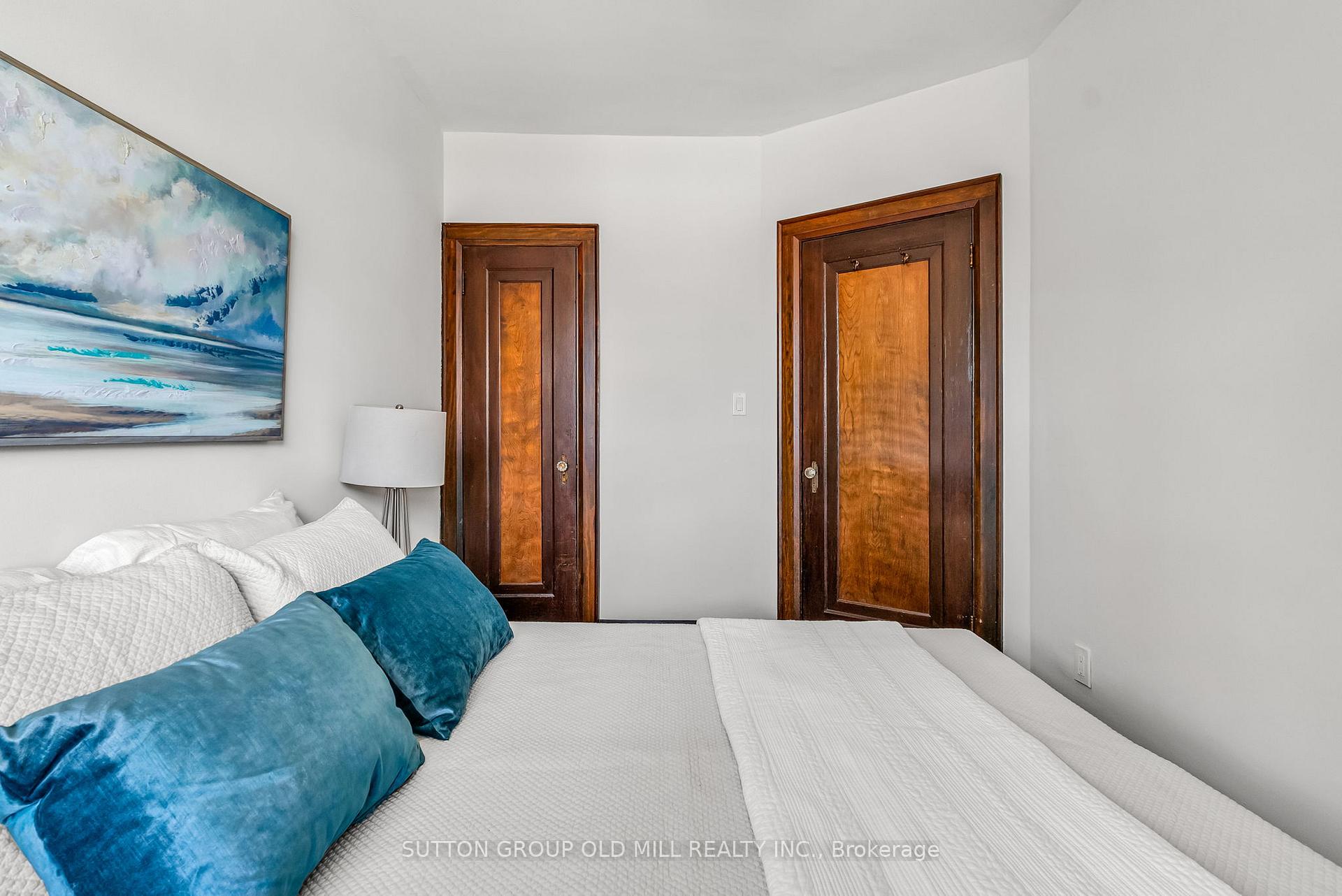 Photo 24 of 41 Fourth Street, Etobicoke, New Toronto — HOMEH