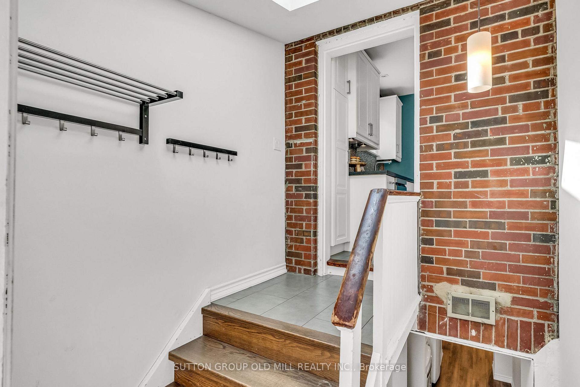 Photo 26 of 41 Fourth Street, Etobicoke, New Toronto — HOMEH