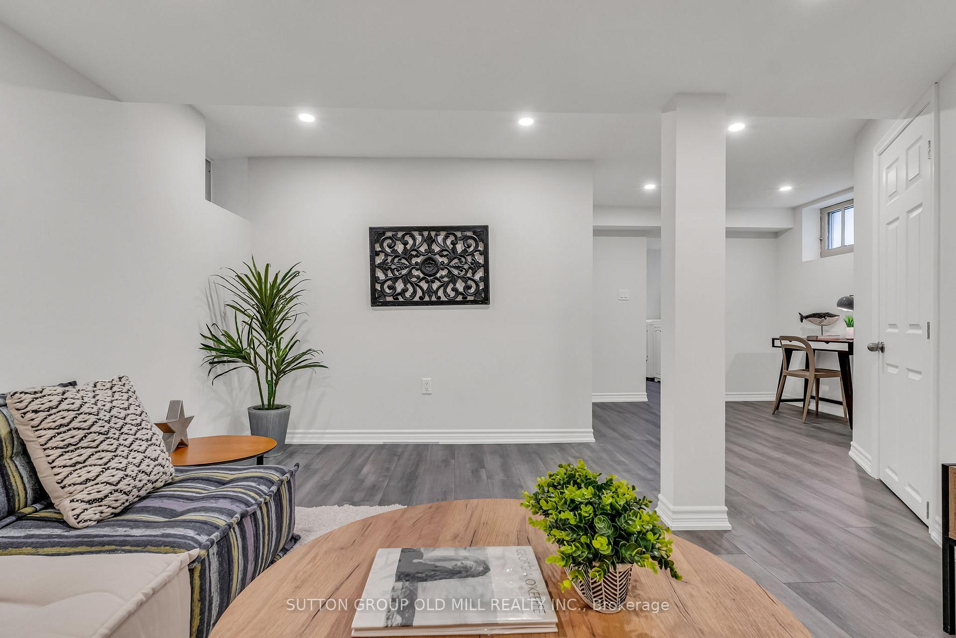 Photo 36 of 41 Fourth Street, Etobicoke, New Toronto — HOMEH