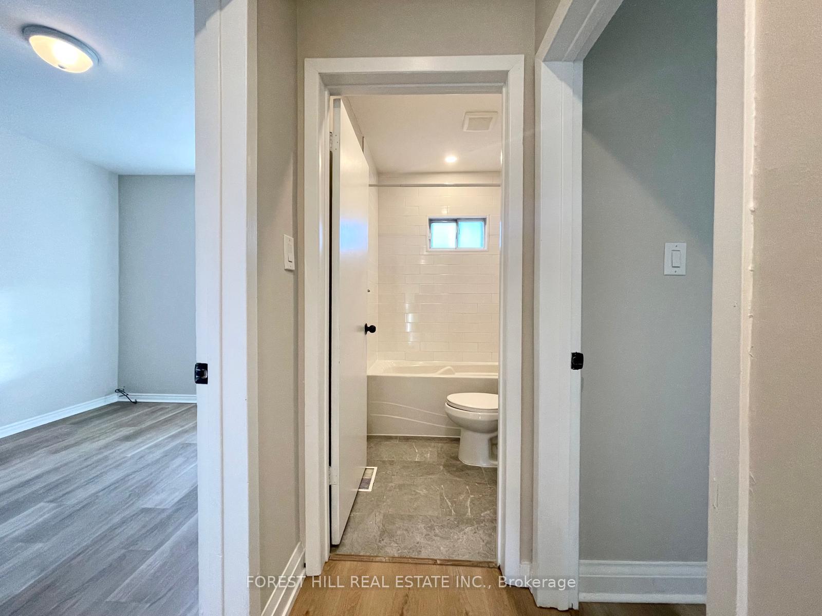 Photo 4 of 587 Horner Avenue, Etobicoke, Alderwood — HOMEH