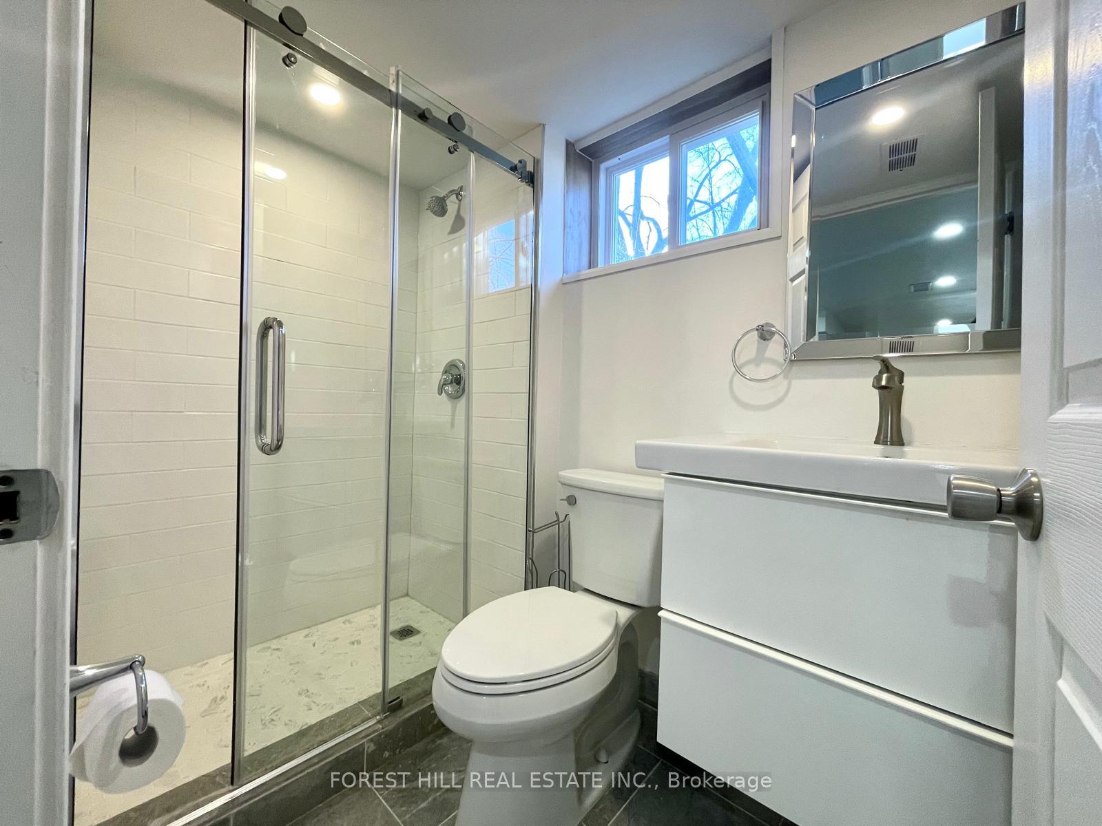 Photo 13 of 587 Horner Avenue, Etobicoke, Alderwood — HOMEH