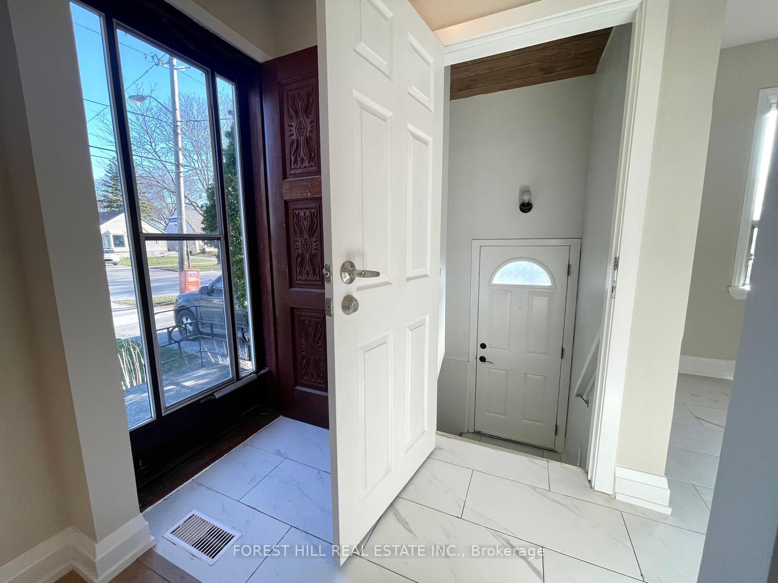 Photo 15 of 587 Horner Avenue, Etobicoke, Alderwood — HOMEH