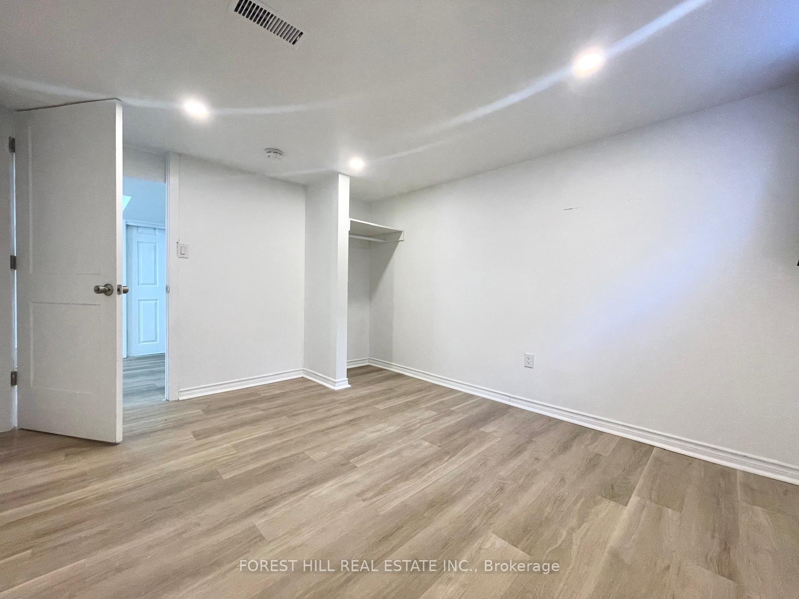 Photo 16 of 587 Horner Avenue, Etobicoke, Alderwood — HOMEH
