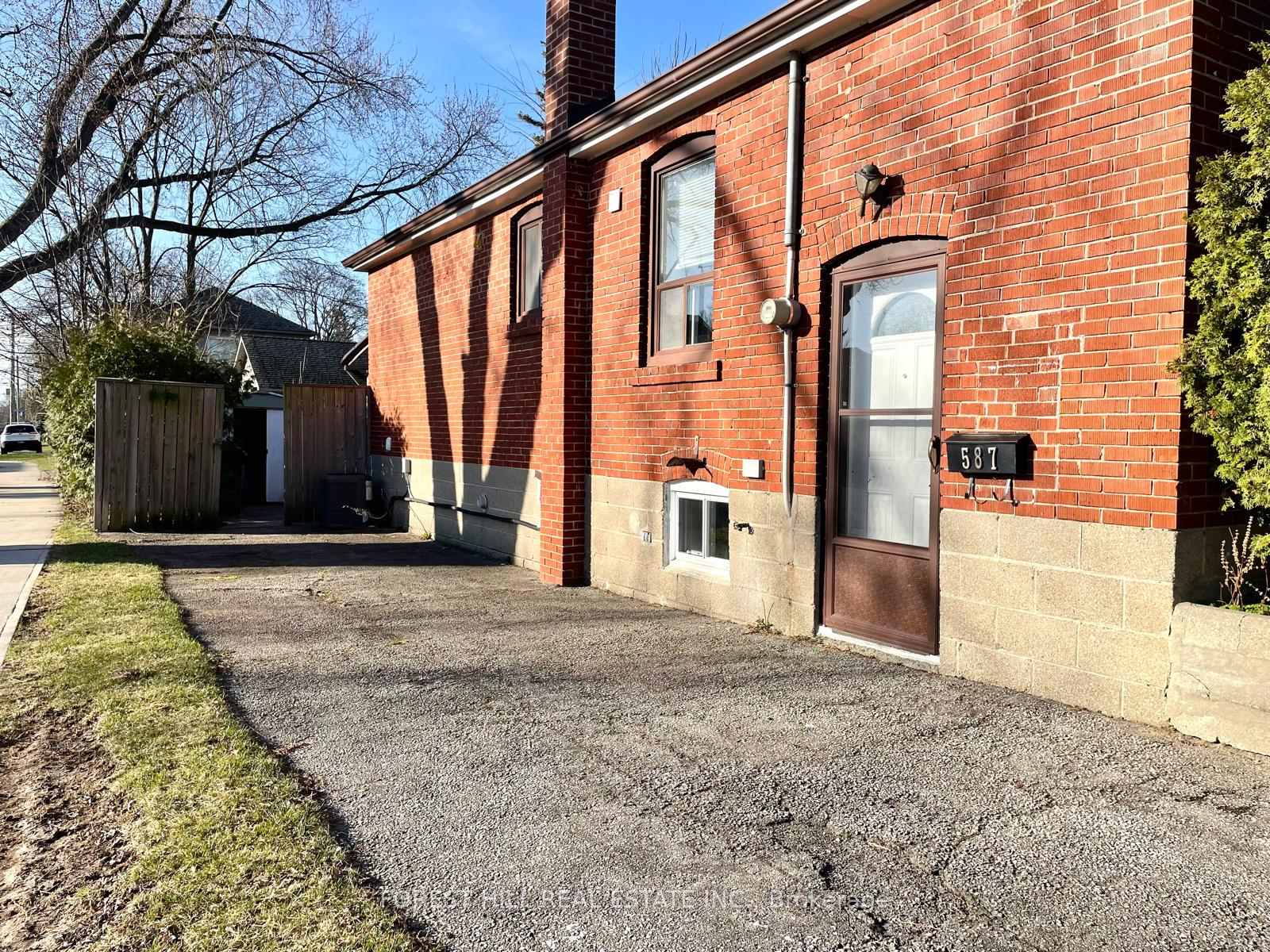 Photo 20 of 587 Horner Avenue, Etobicoke, Alderwood — HOMEH