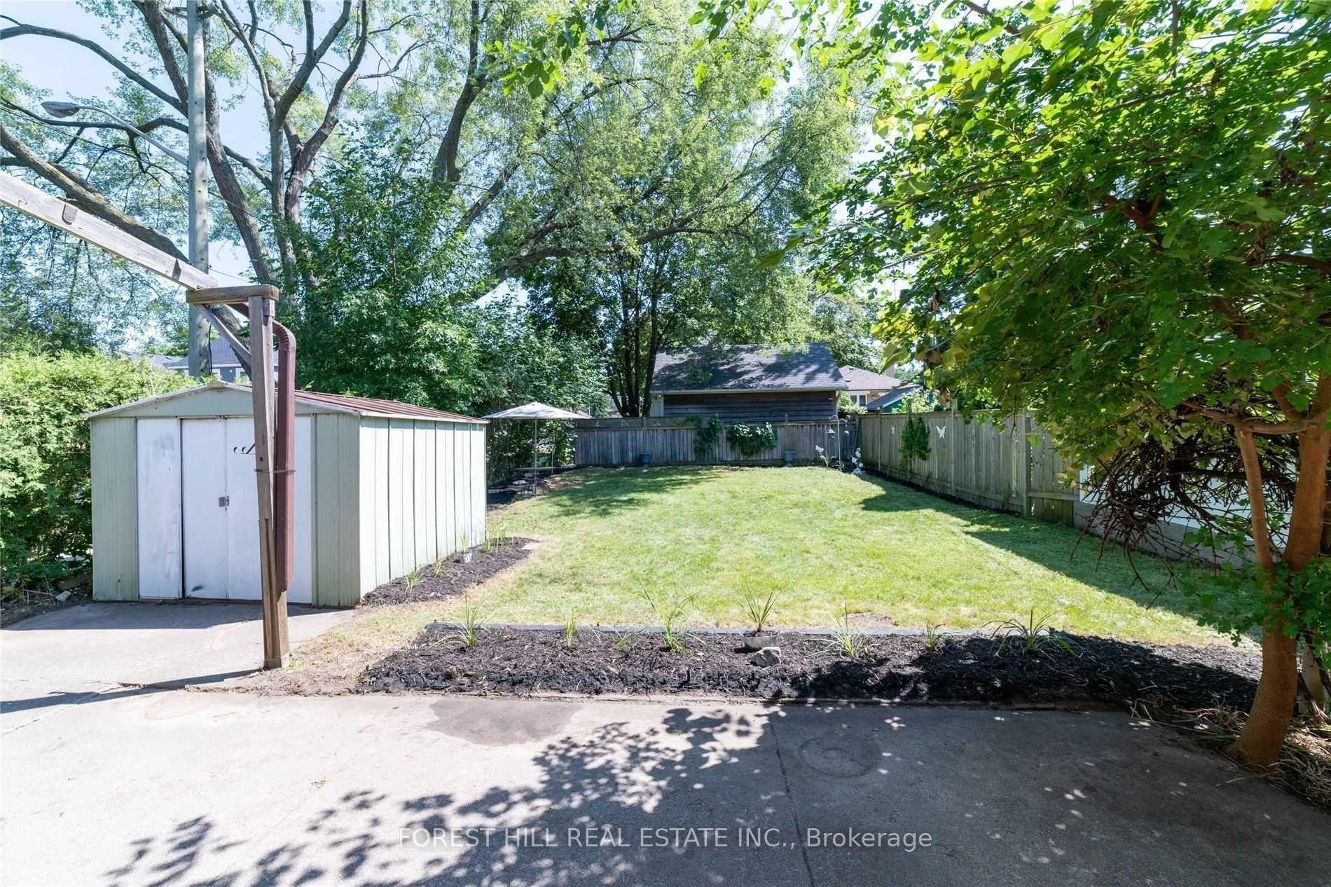 Photo 33 of 587 Horner Avenue, Etobicoke, Alderwood — HOMEH
