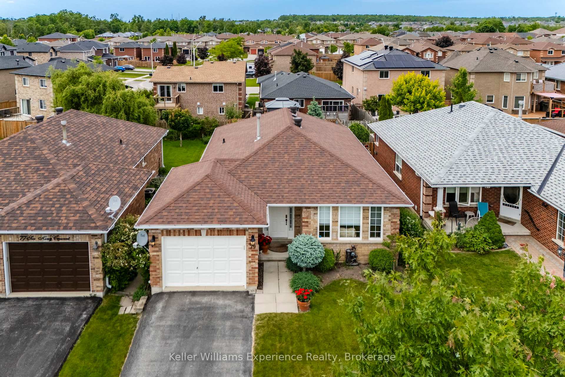 Photo 16 of 79 Sun King Crescent, Barrie, Innis-Shore — HOMEH