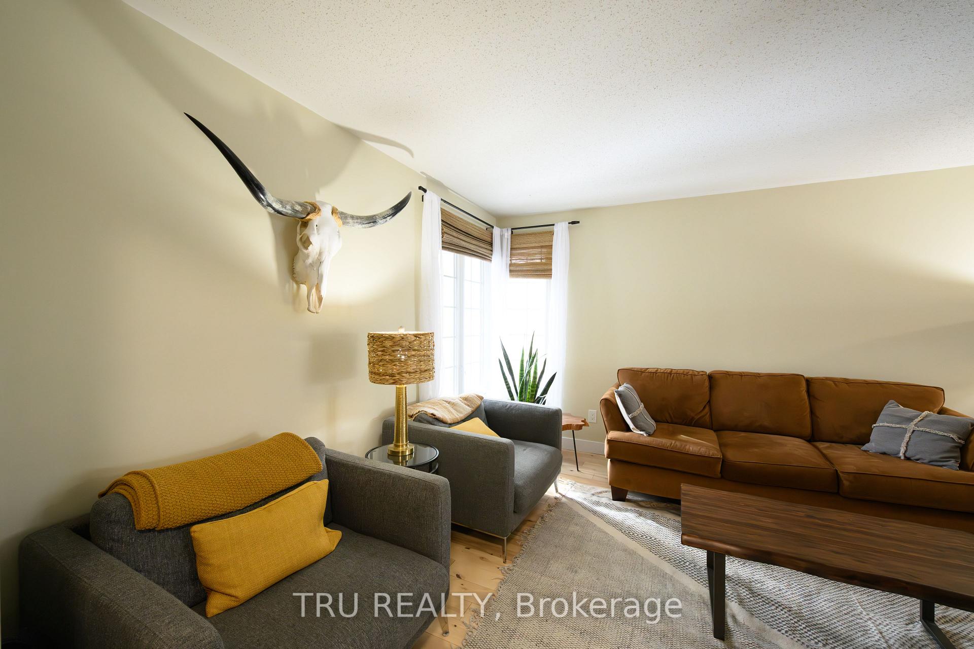 Photo 10 of 49 Florizel Avenue, Ottawa, Westcliffe Estates — HOMEH