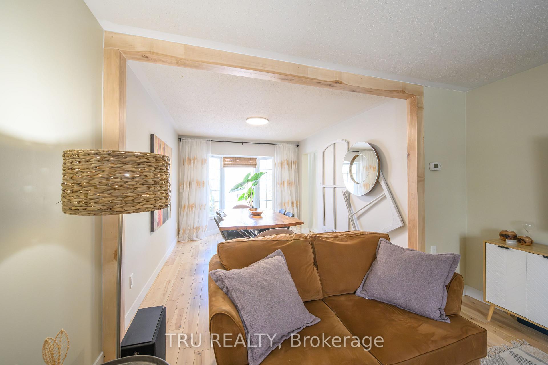 Photo 6 of 49 Florizel Avenue, Ottawa, Westcliffe Estates — HOMEH