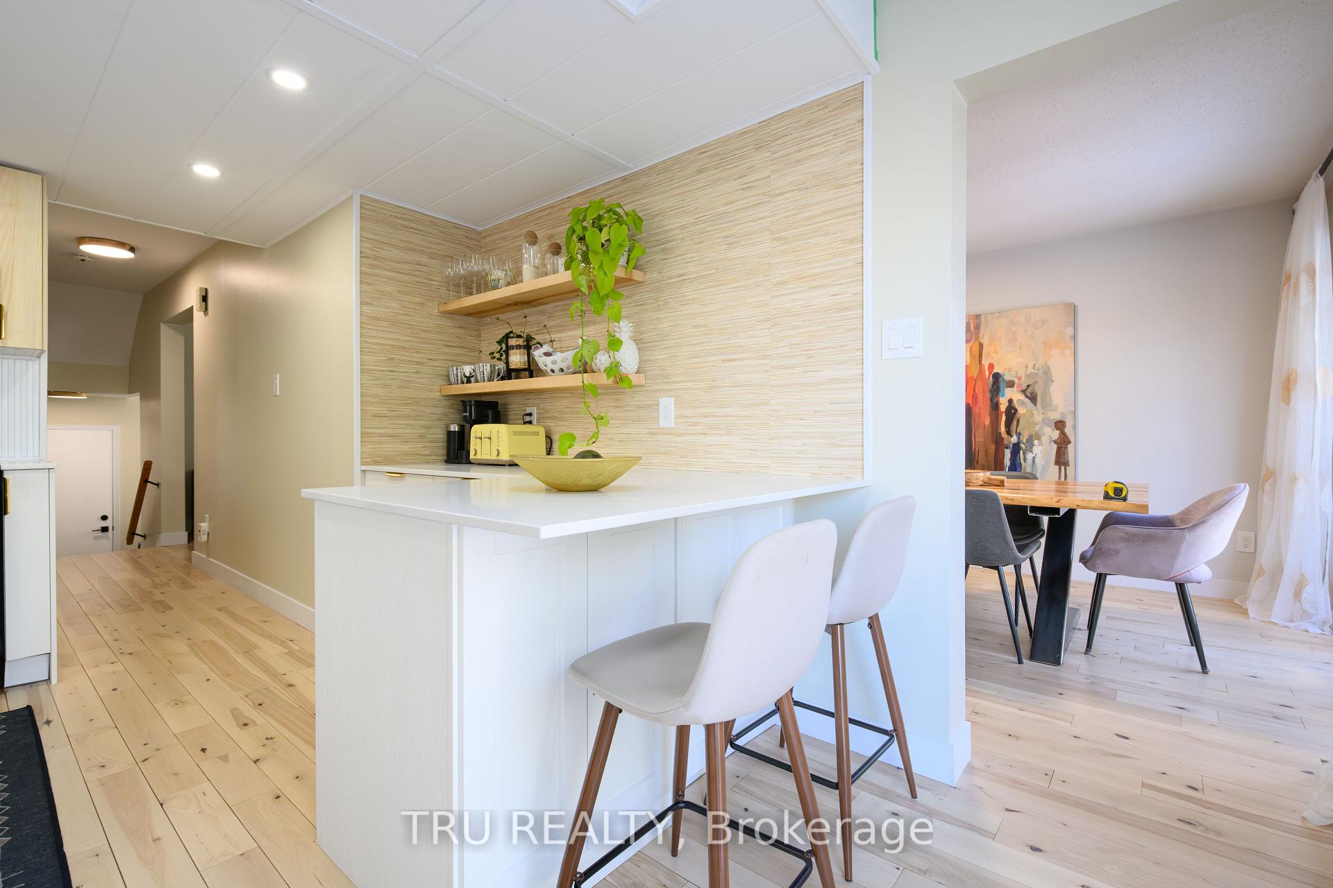 Photo 8 of 49 Florizel Avenue, Ottawa, Westcliffe Estates — HOMEH