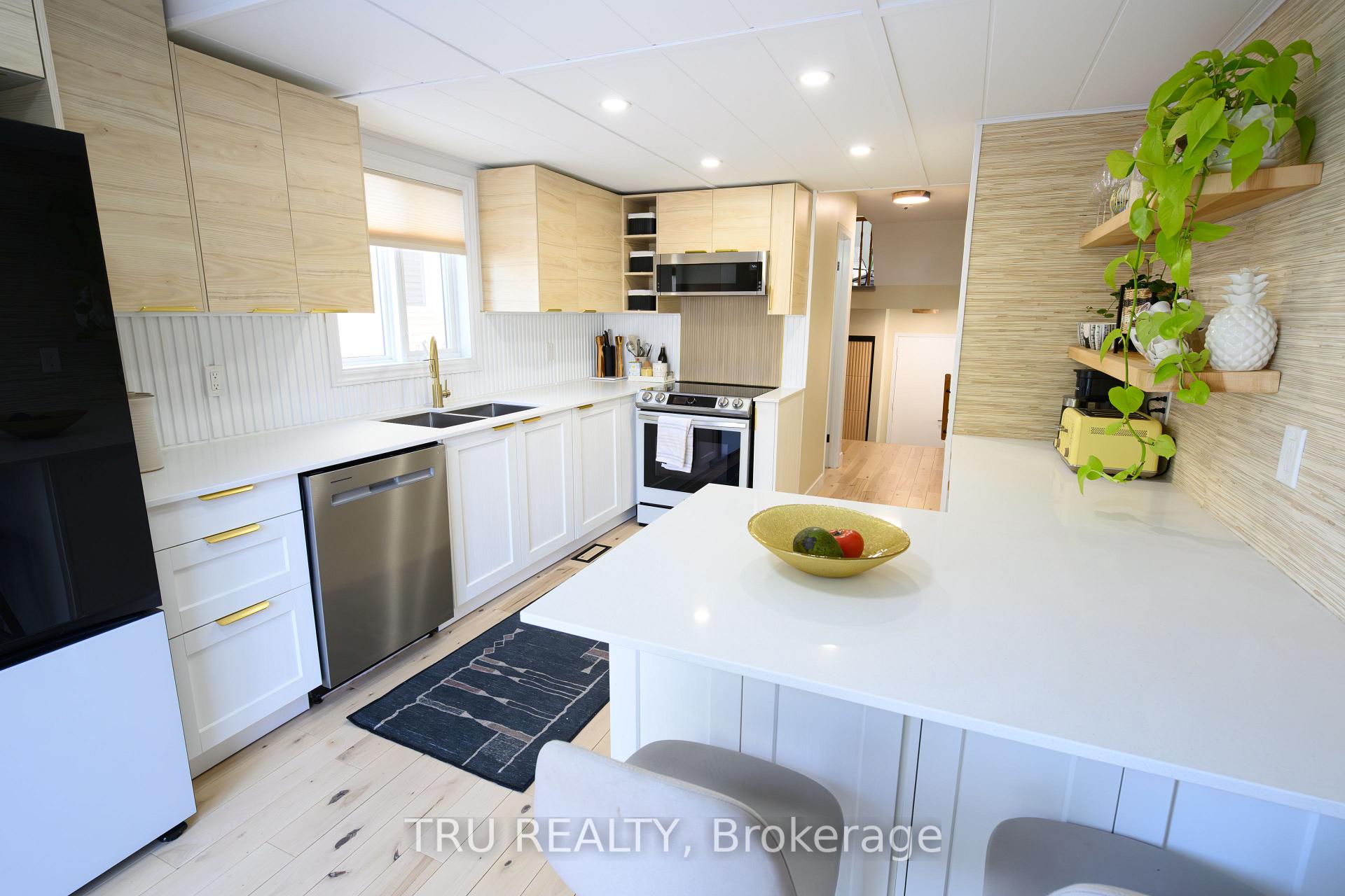 Photo 9 of 49 Florizel Avenue, Ottawa, Westcliffe Estates — HOMEH