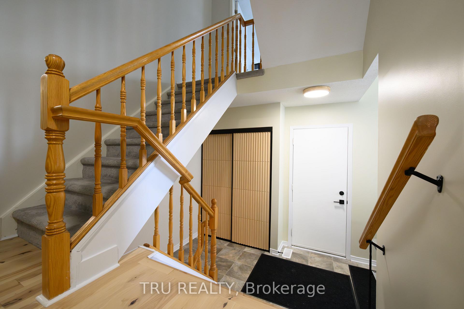 Photo 16 of 49 Florizel Avenue, Ottawa, Westcliffe Estates — HOMEH