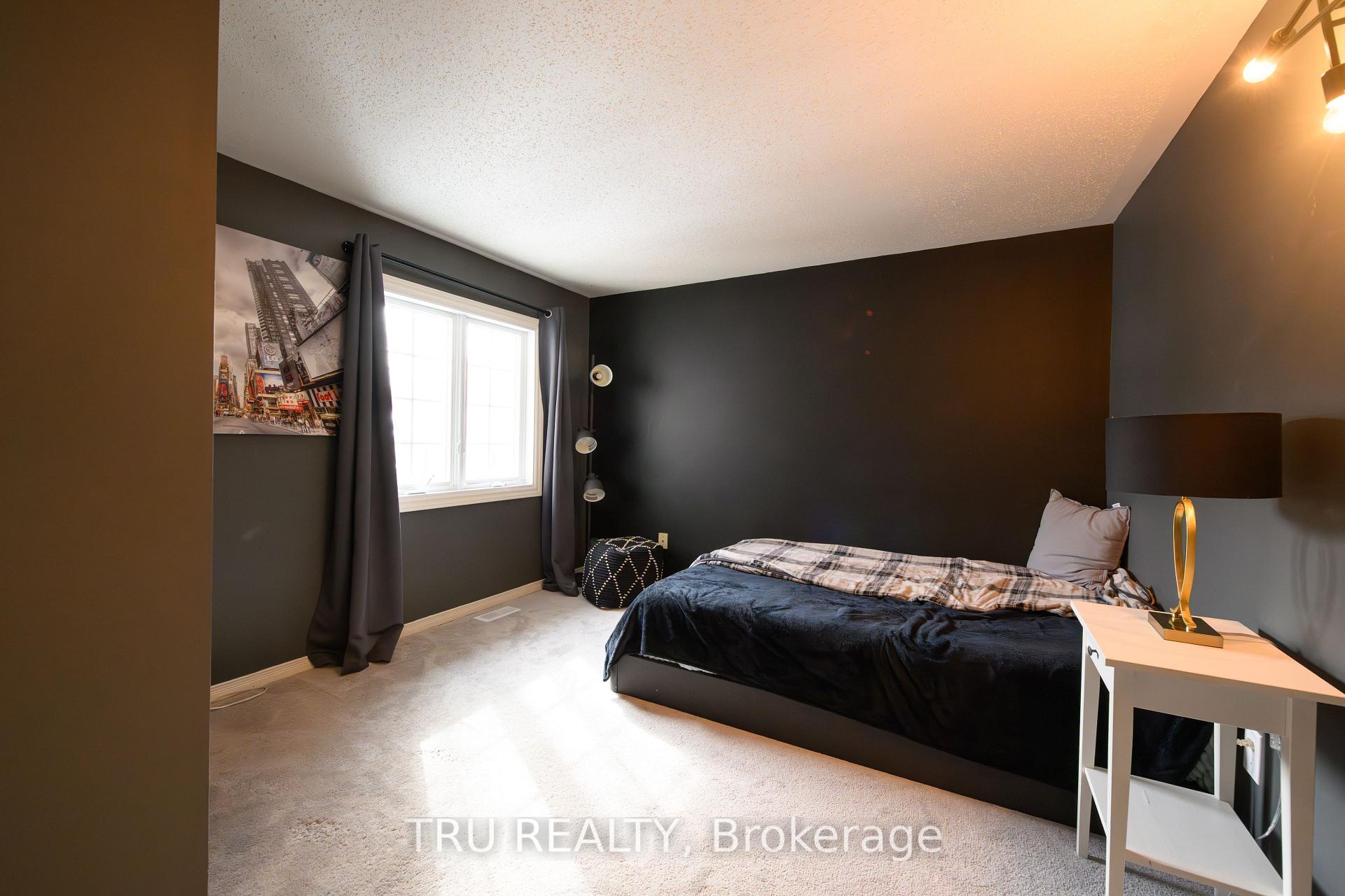 Photo 18 of 49 Florizel Avenue, Ottawa, Westcliffe Estates — HOMEH