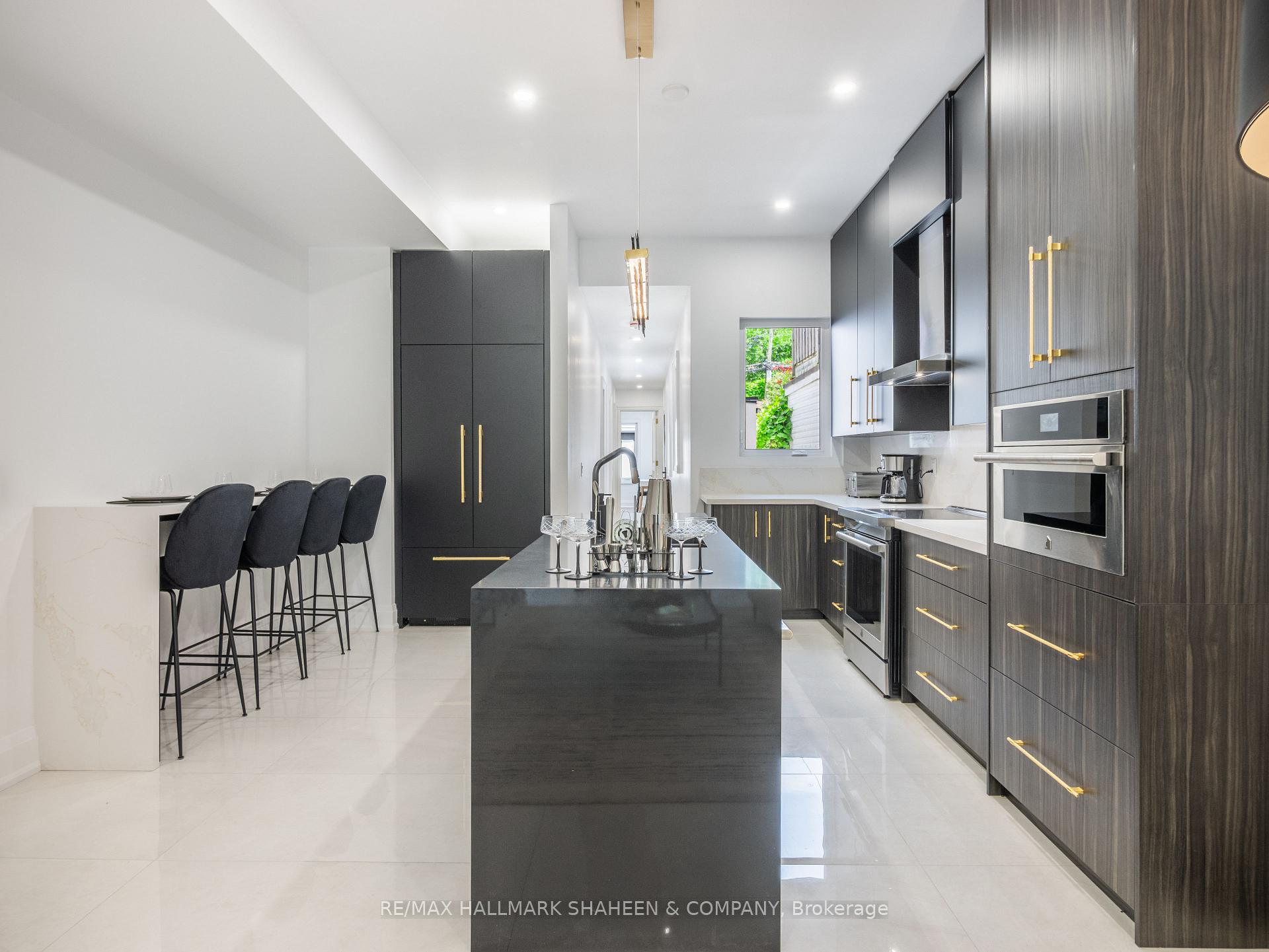 Photo 8 of Unit B, 357 Euclid Avenue, Toronto, Trinity-Bellwoods — HOMEH