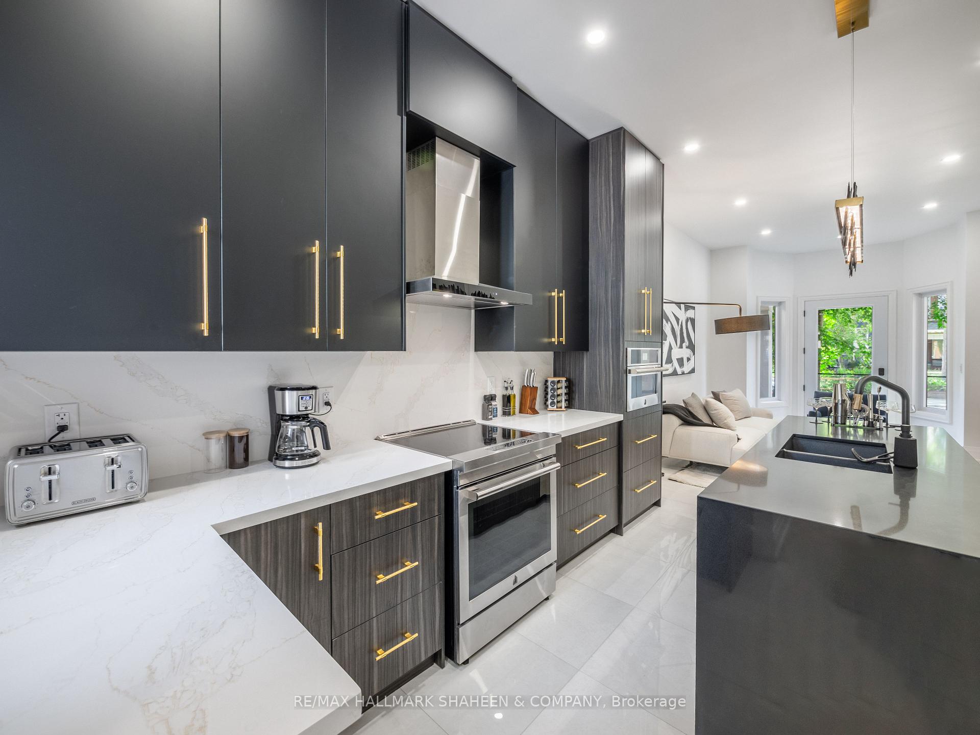 Photo 11 of Unit B, 357 Euclid Avenue, Toronto, Trinity-Bellwoods — HOMEH