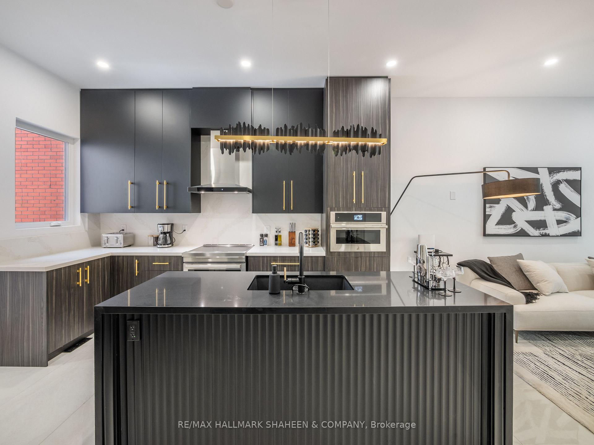 Photo 13 of Unit B, 357 Euclid Avenue, Toronto, Trinity-Bellwoods — HOMEH