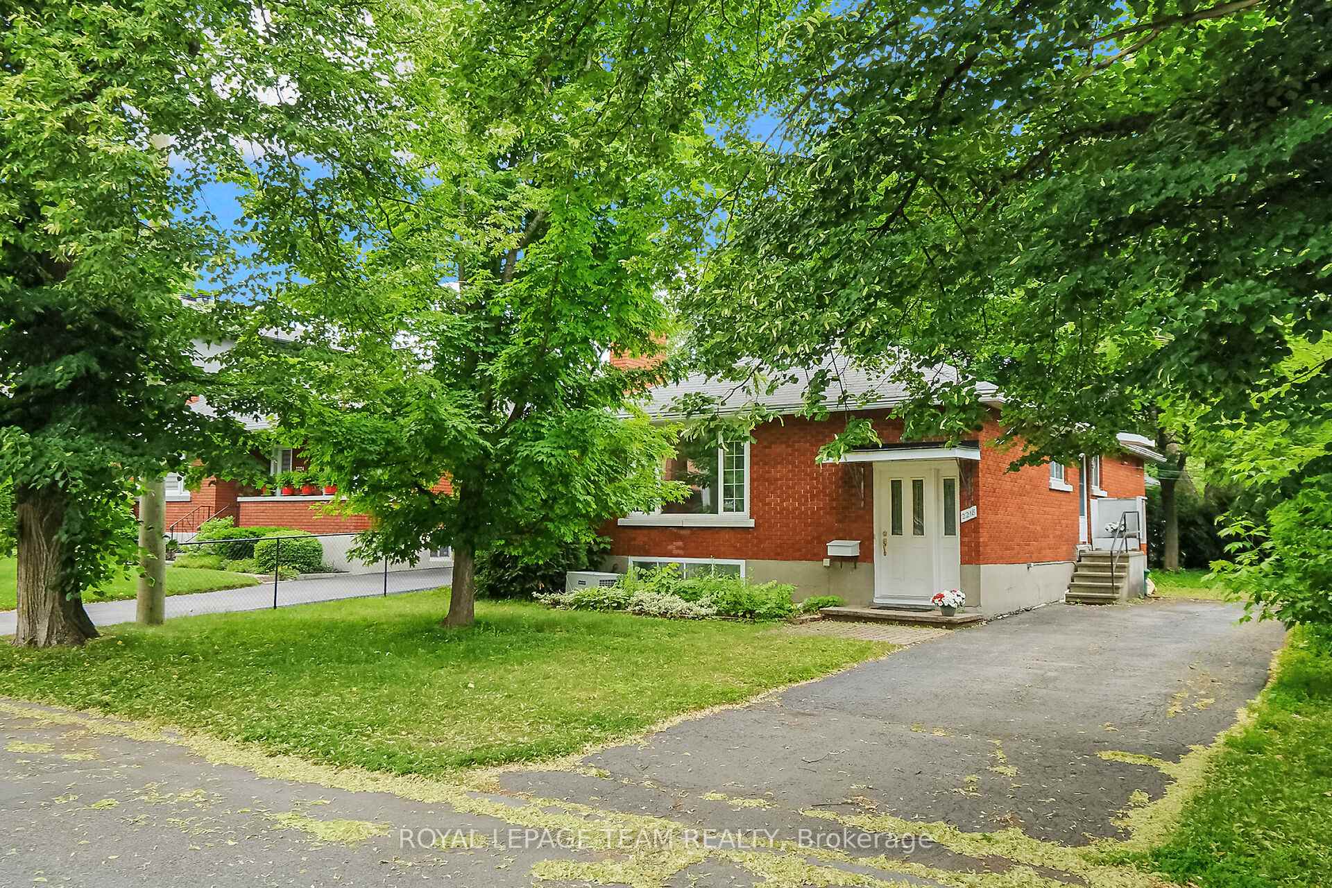 Photo 1 of 2218 Prospect Avenue, Ottawa, Alta Vista — HOMEH