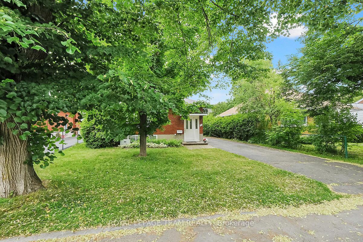 Photo 2 of 2218 Prospect Avenue, Ottawa, Alta Vista — HOMEH