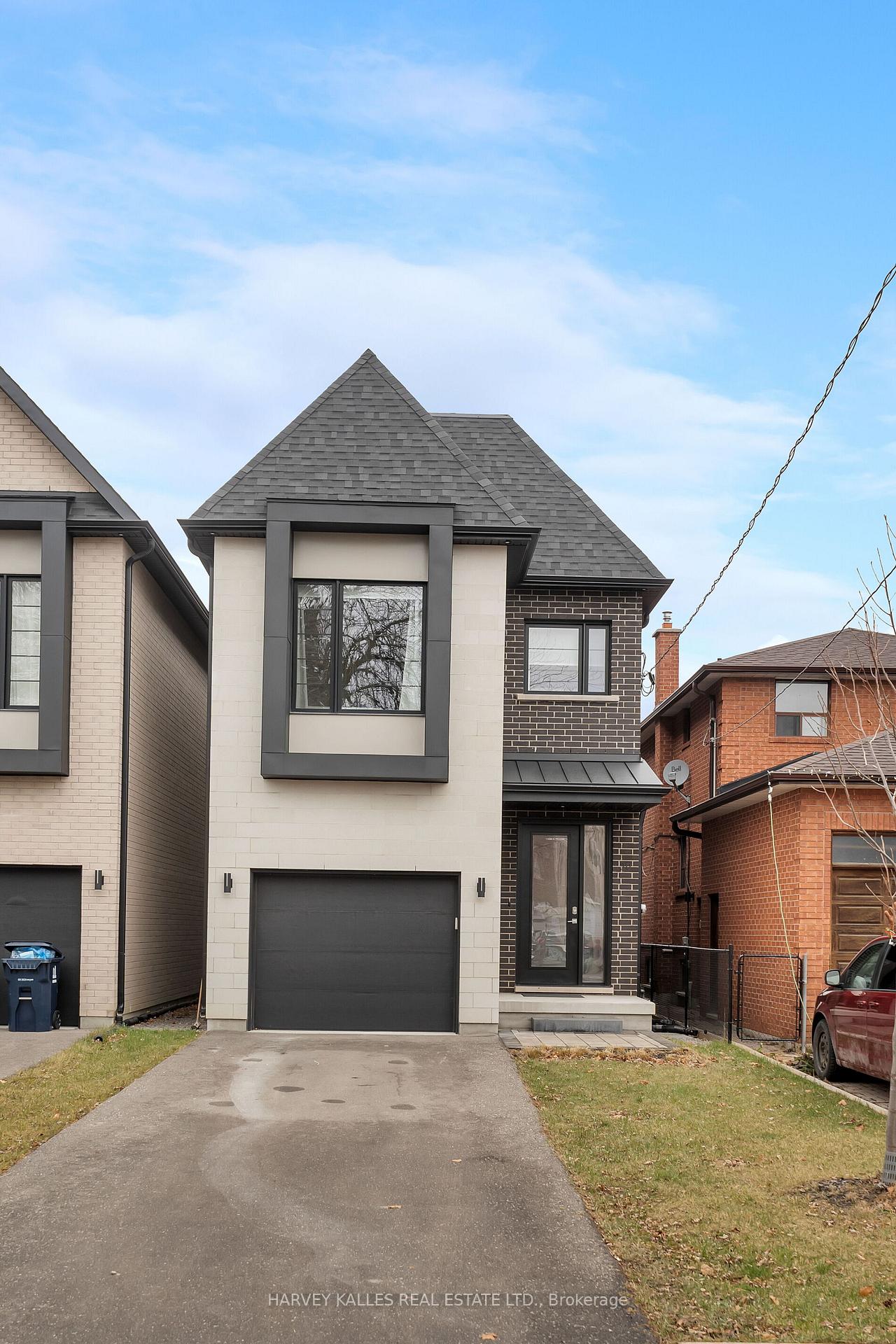 Photo 1 of 30 Roseland Drive, Etobicoke, Alderwood — HOMEH