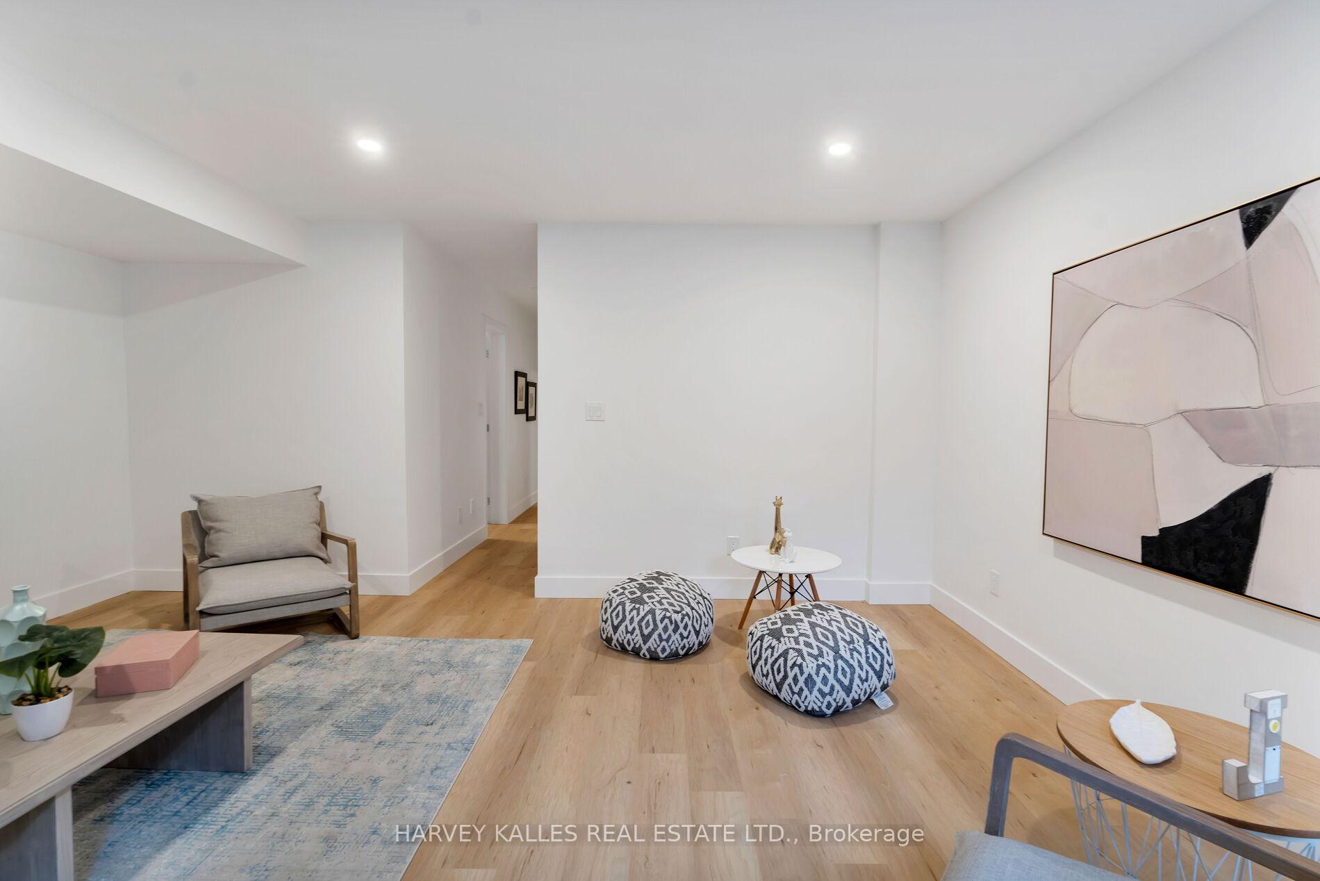 Photo 39 of 30 Roseland Drive, Etobicoke, Alderwood — HOMEH