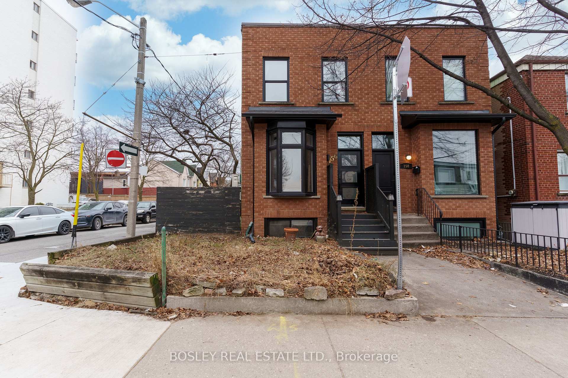 Photo 1 of Unit Lower, 156 Sheridan Avenue, Toronto, Little Portugal — HOMEH