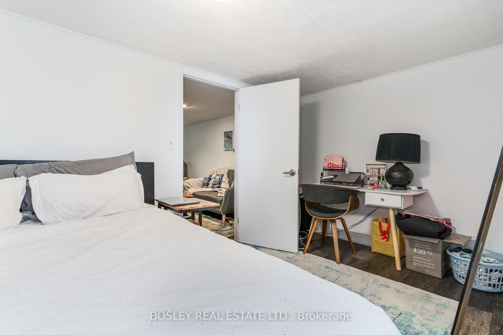 Photo 6 of Unit Lower, 156 Sheridan Avenue, Toronto, Little Portugal — HOMEH