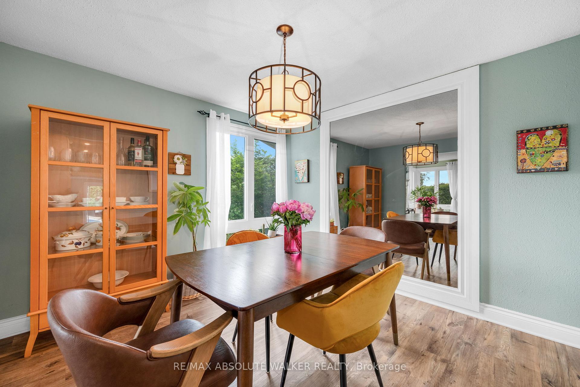 Photo 7 of 1881 Greenacre Crescent, Ottawa, Beacon Hill South — HOMEH