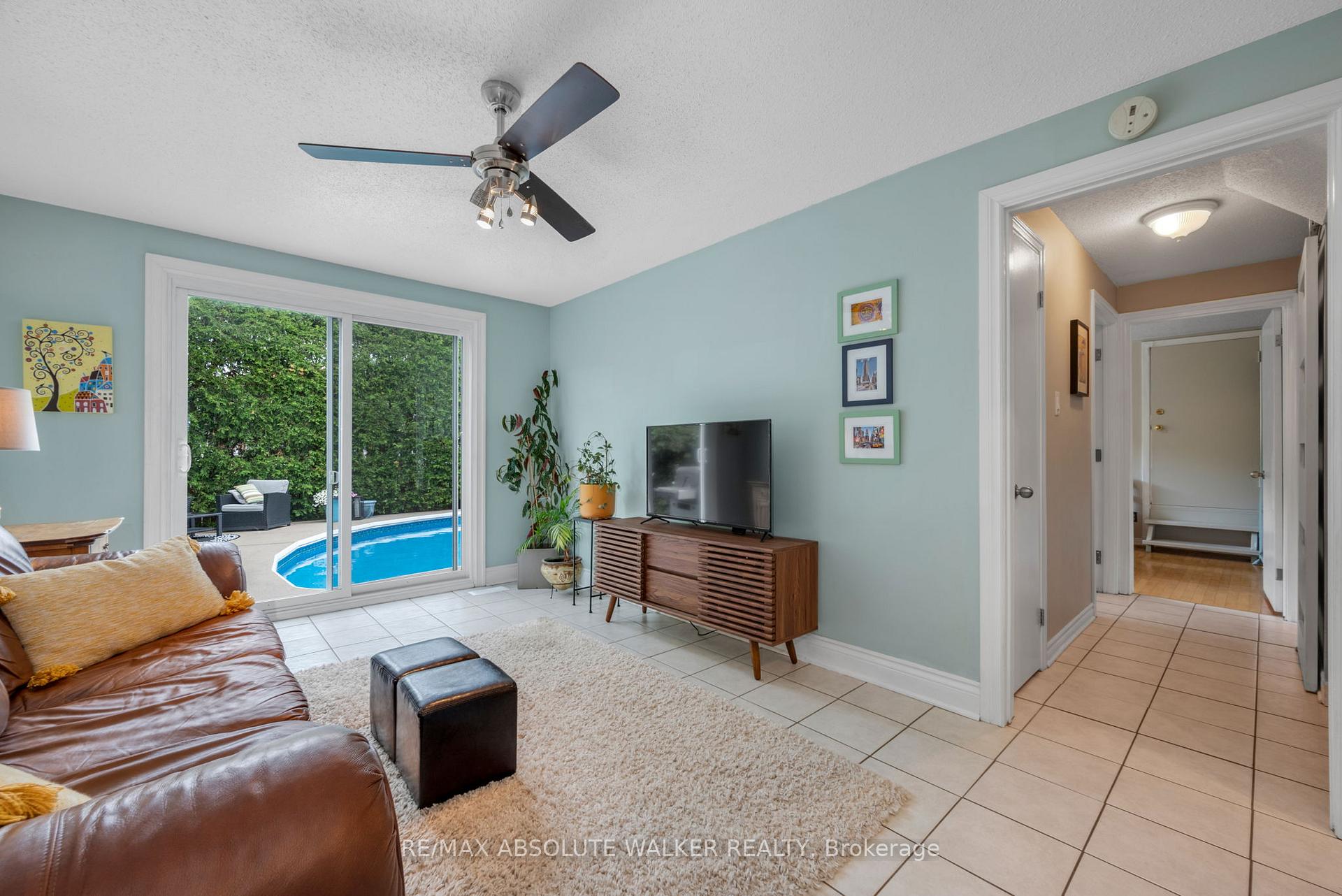 Photo 13 of 1881 Greenacre Crescent, Ottawa, Beacon Hill South — HOMEH
