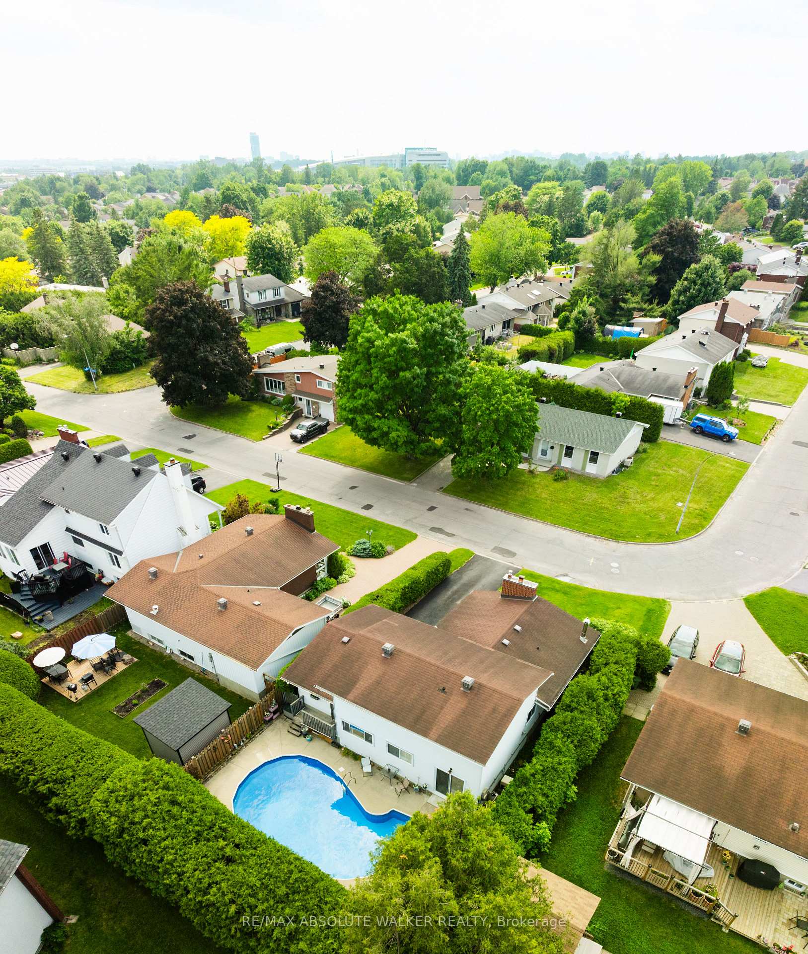 Photo 30 of 1881 Greenacre Crescent, Ottawa, Beacon Hill South — HOMEH