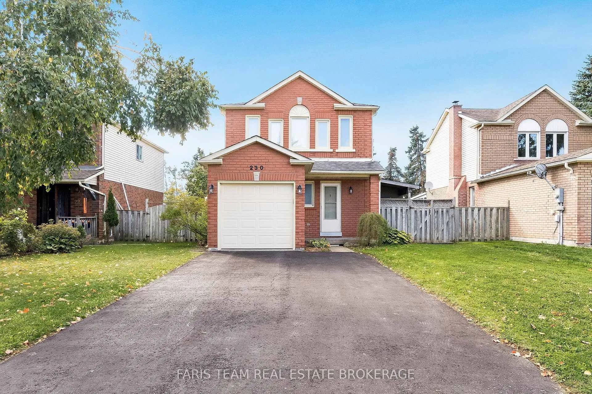 Photo 2 of 230 Kozlov Street, Barrie, West Bayfield — HOMEH