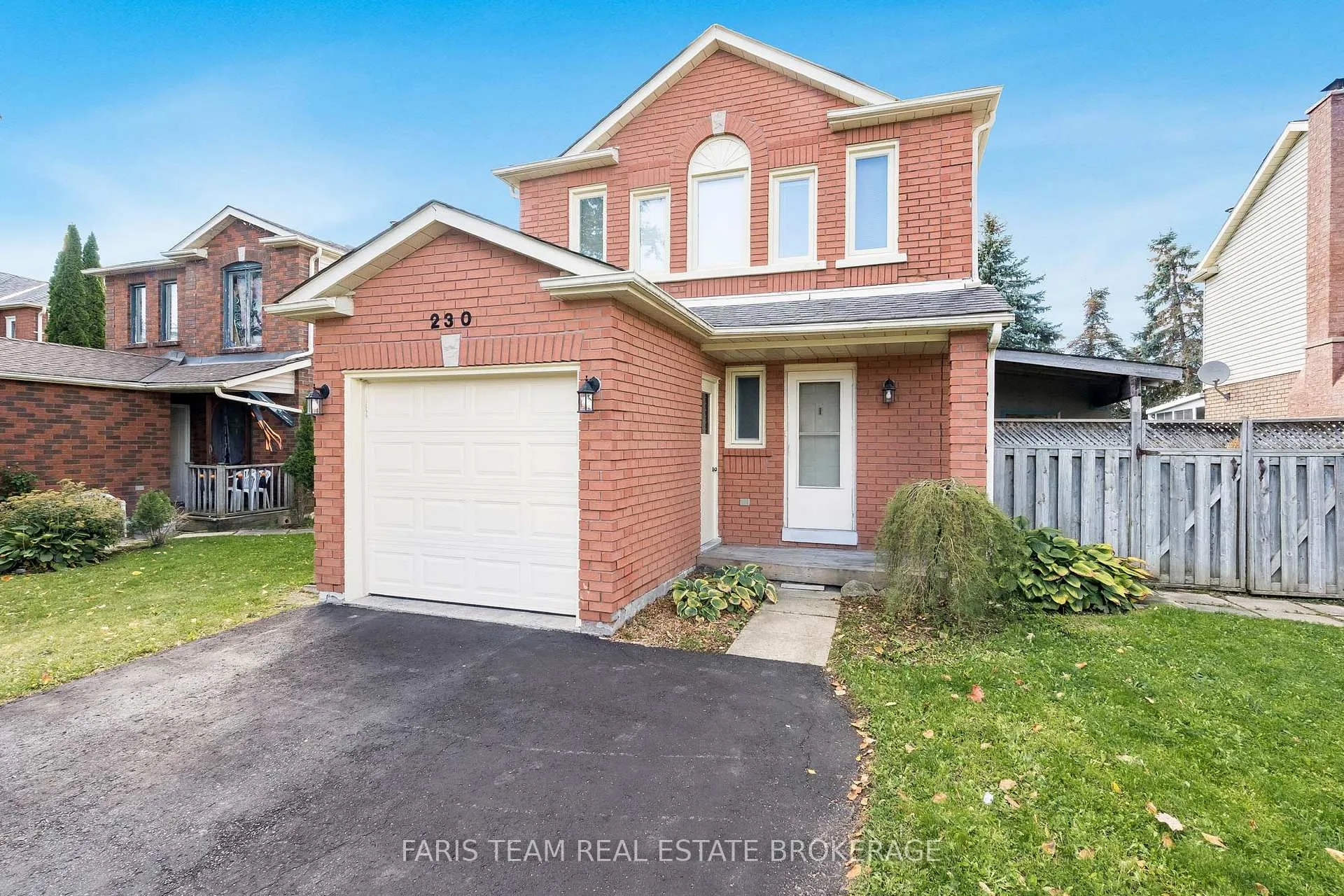 Photo 4 of 230 Kozlov Street, Barrie, West Bayfield — HOMEH