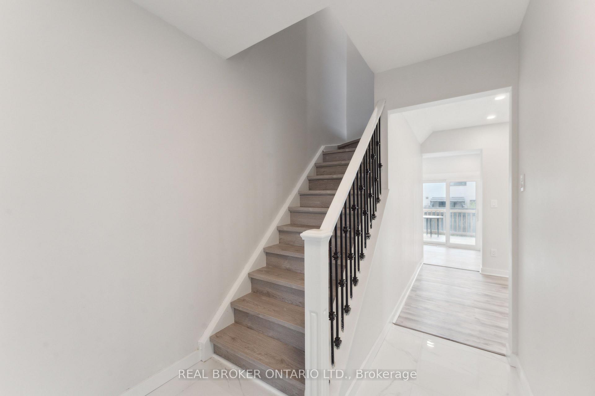 Photo 3 of 125 Priam Way, Ottawa, Westcliffe Estates — HOMEH