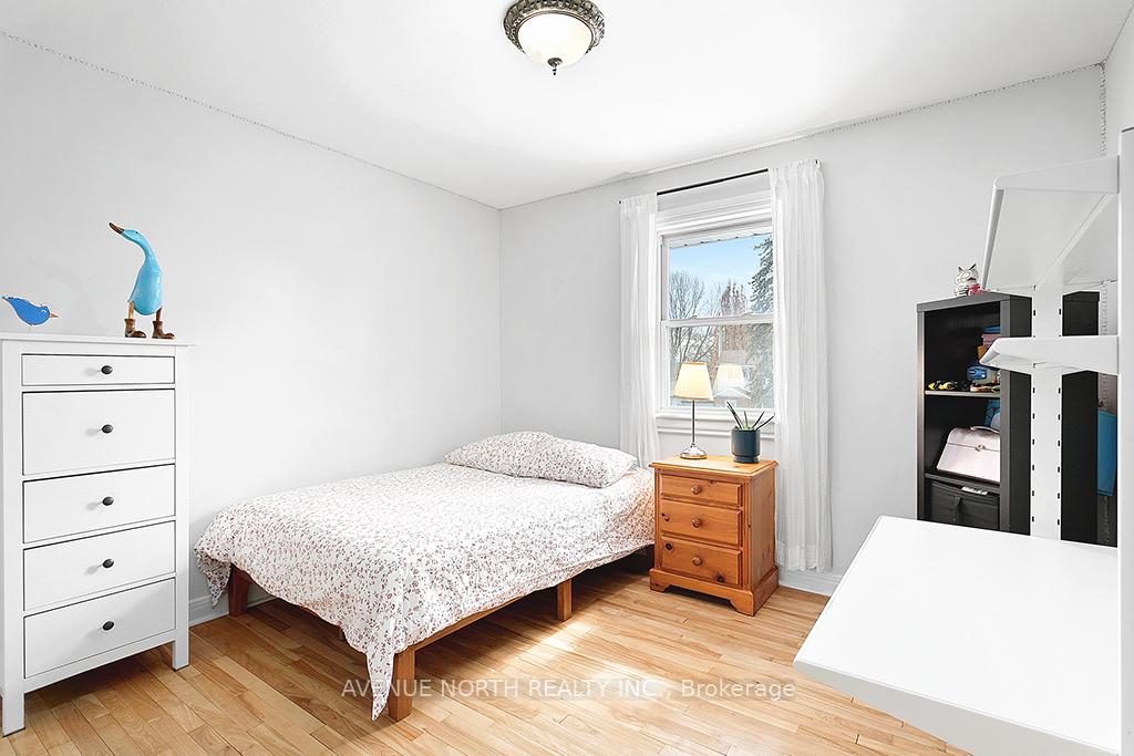 Photo 10 of 639 Chadburn Avenue, Ottawa, Riverview Park — HOMEH