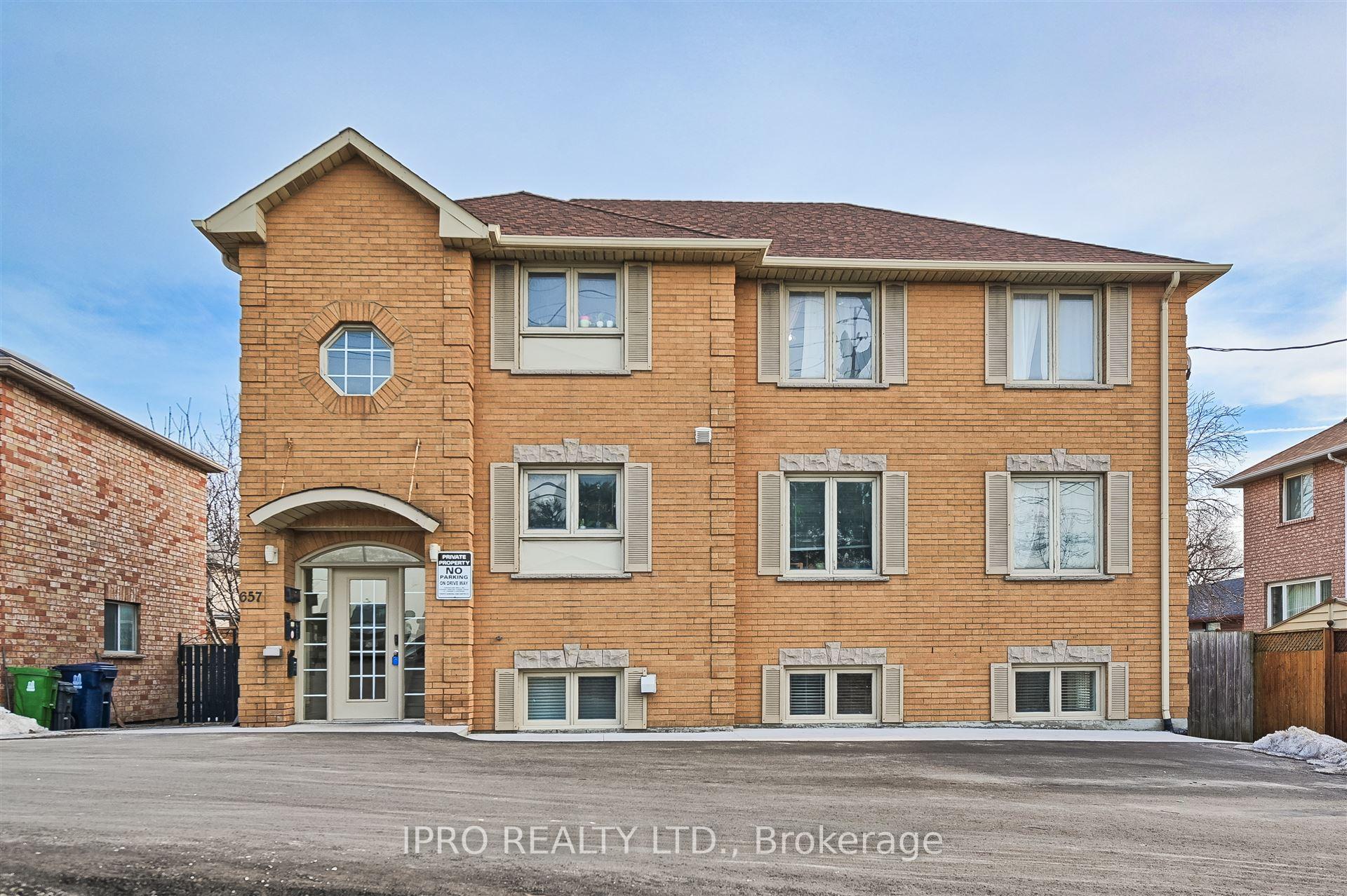 Photo 1 of 657 Evans Avenue, Etobicoke, Alderwood — HOMEH