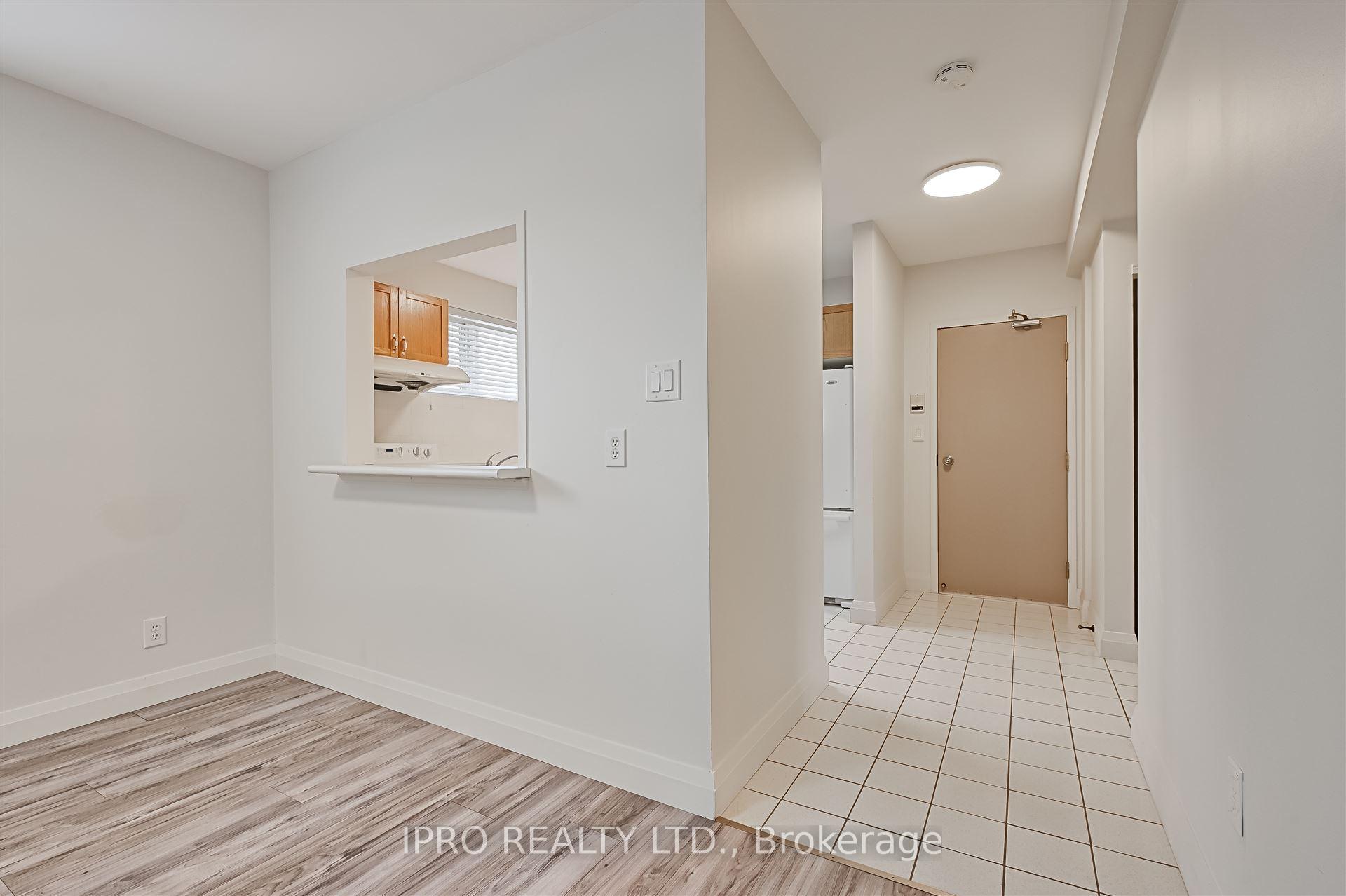 Photo 9 of 657 Evans Avenue, Etobicoke, Alderwood — HOMEH