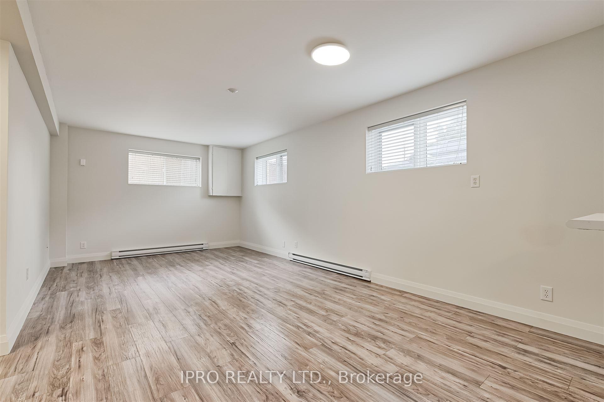 Photo 13 of 657 Evans Avenue, Etobicoke, Alderwood — HOMEH