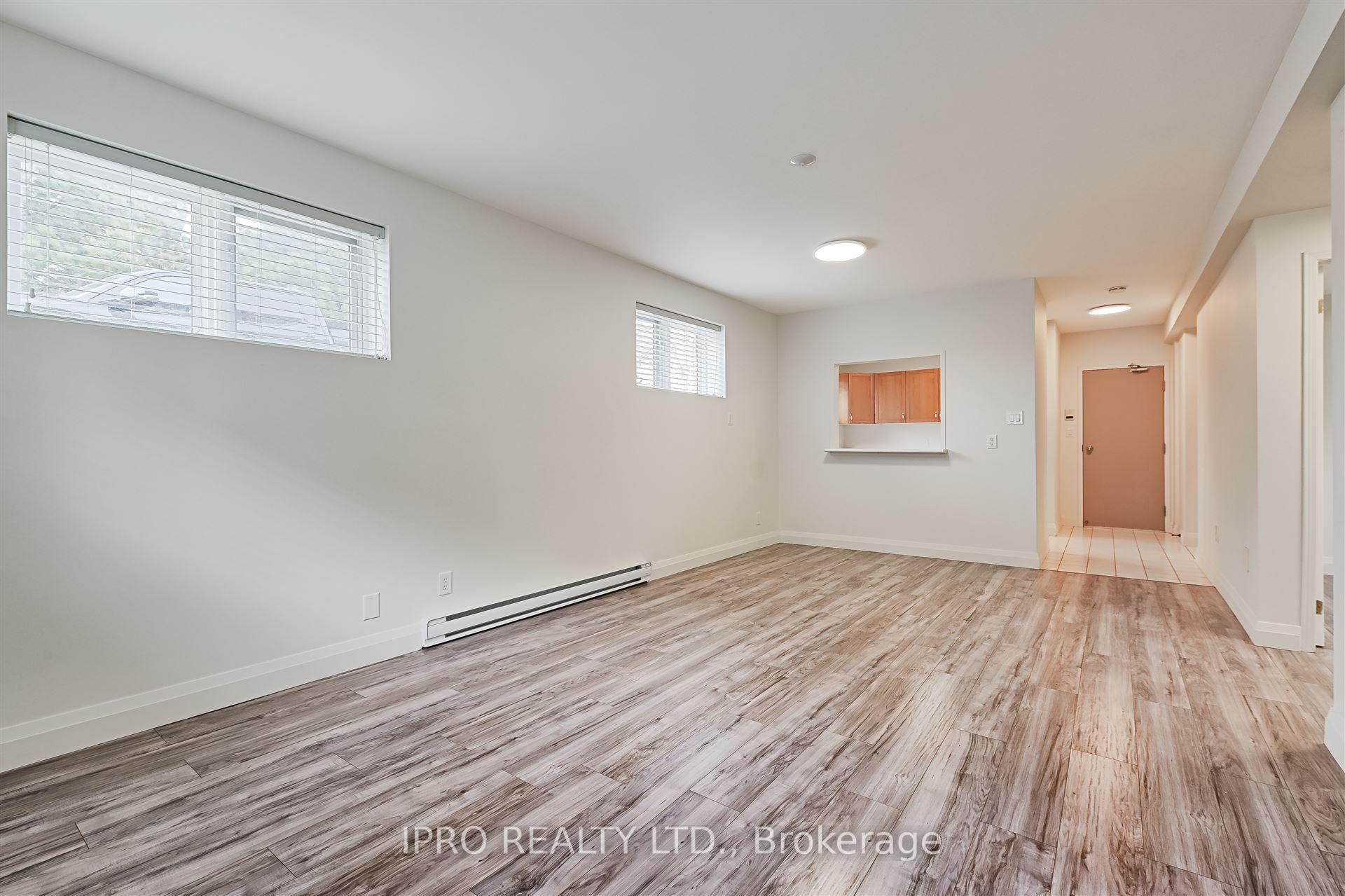 Photo 15 of 657 Evans Avenue, Etobicoke, Alderwood — HOMEH