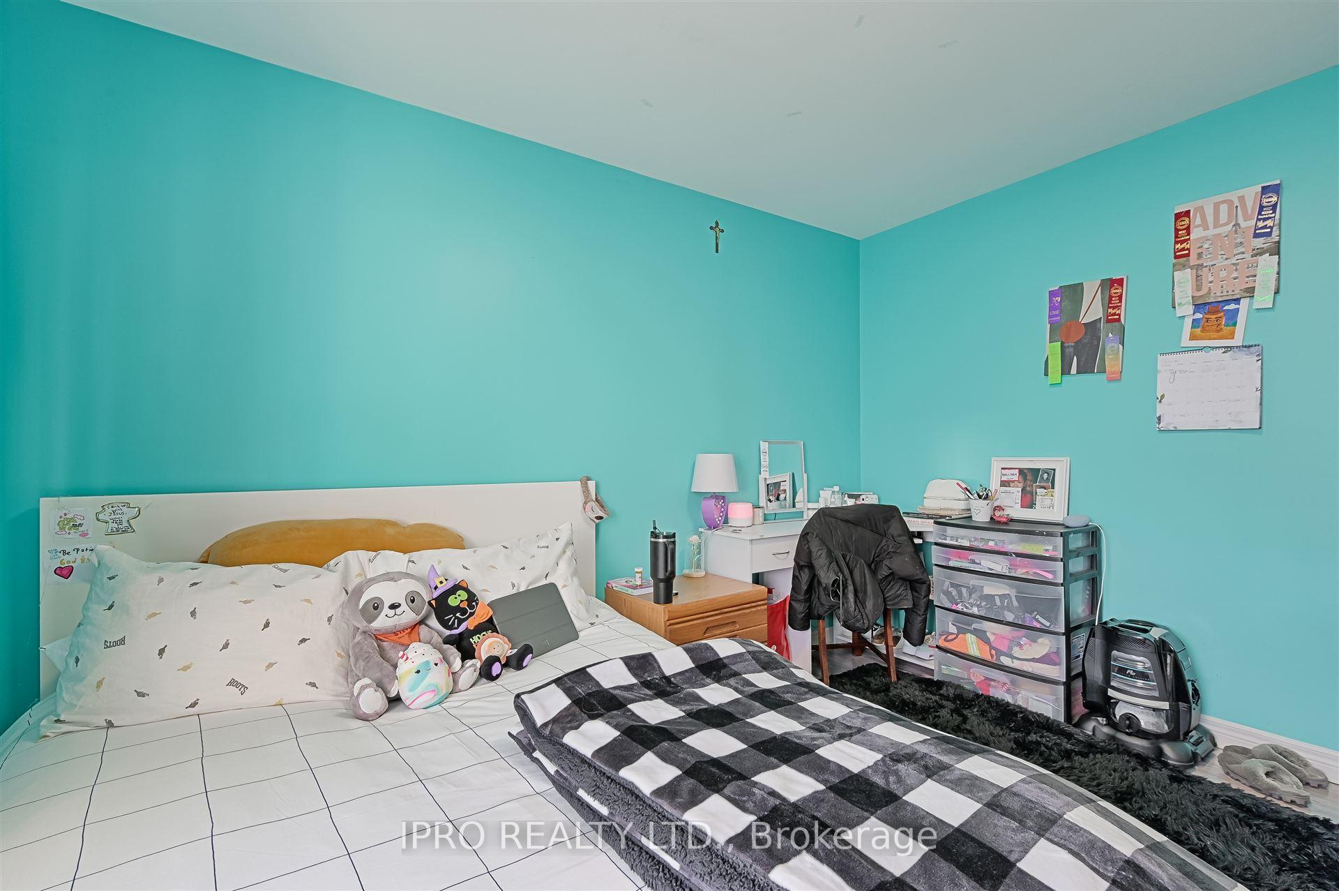 Photo 19 of 657 Evans Avenue, Etobicoke, Alderwood — HOMEH