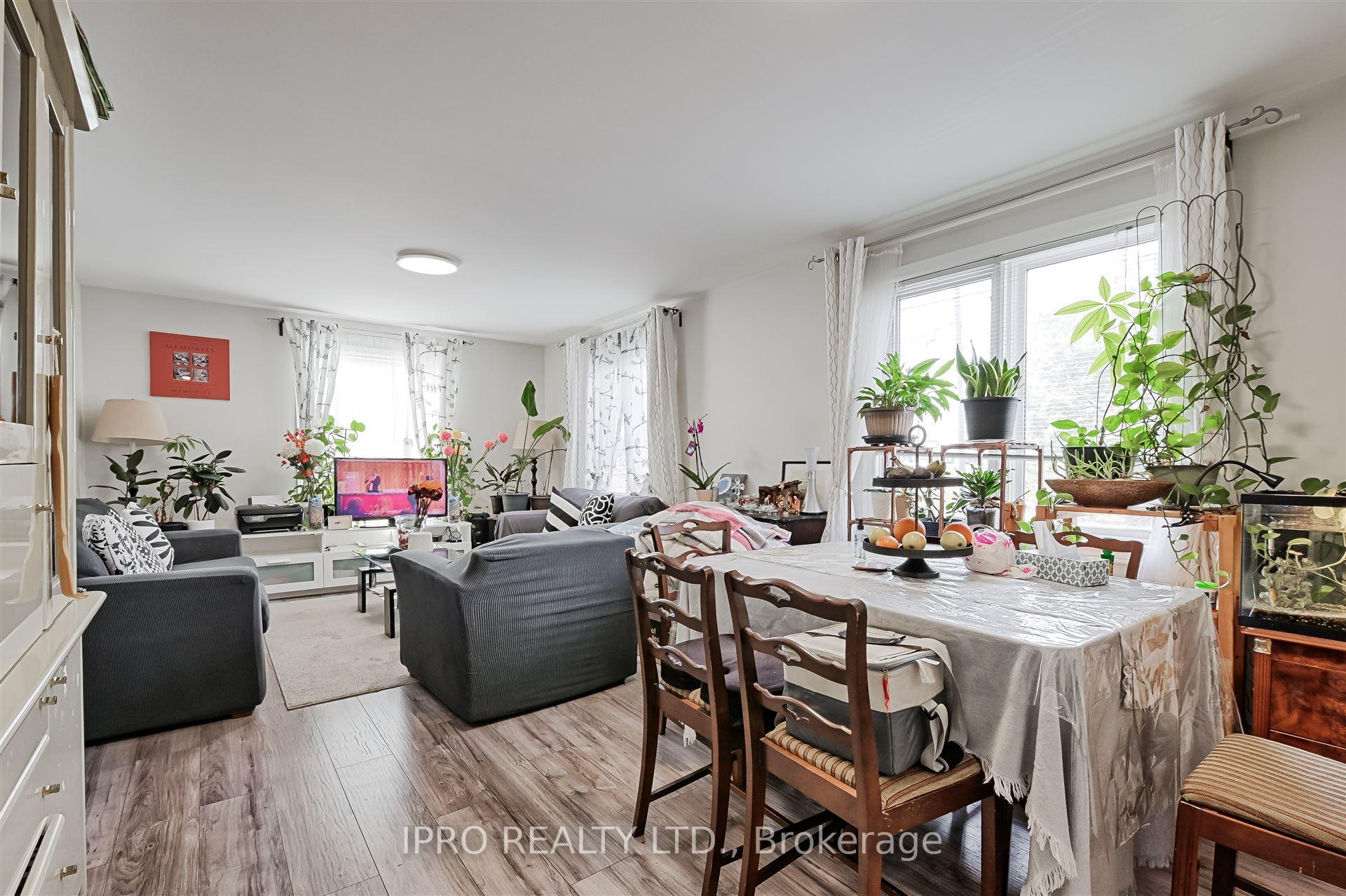 Photo 24 of 657 Evans Avenue, Etobicoke, Alderwood — HOMEH