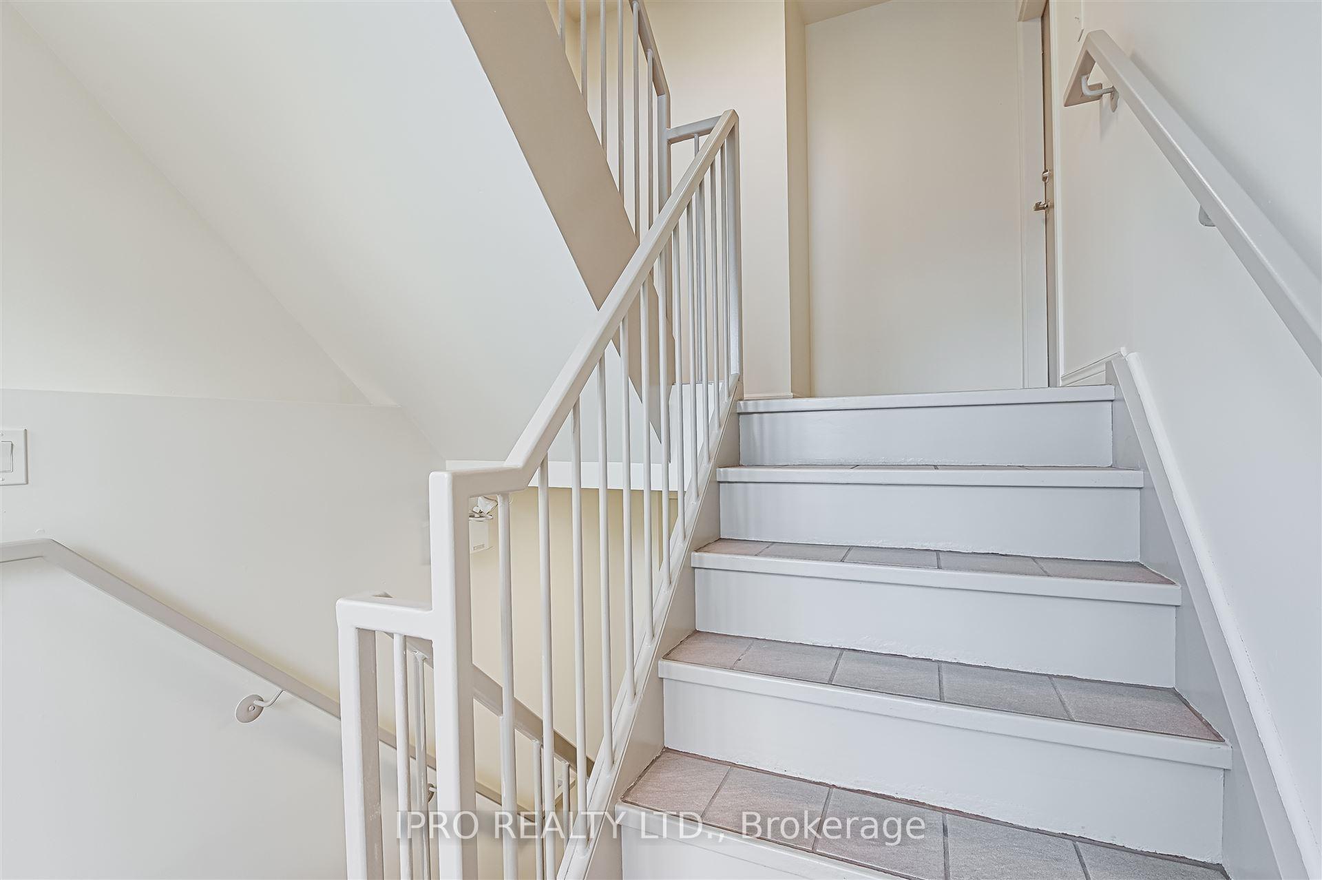 Photo 28 of 657 Evans Avenue, Etobicoke, Alderwood — HOMEH