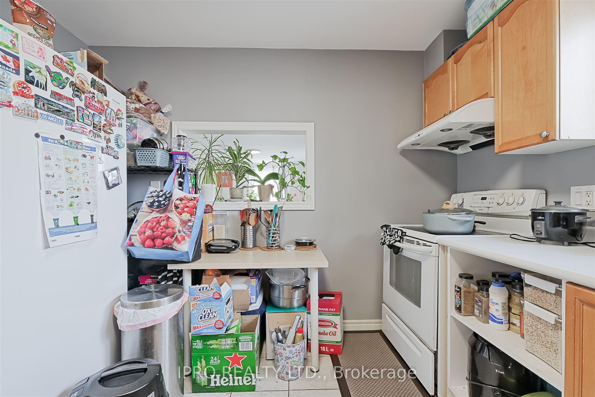 Photo 31 of 657 Evans Avenue, Etobicoke, Alderwood — HOMEH