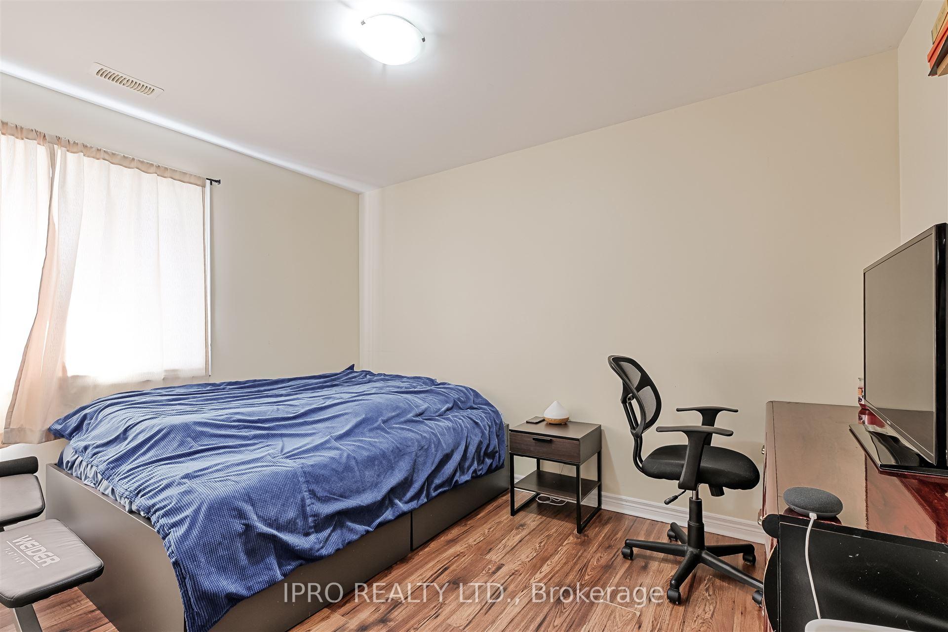 Photo 34 of 657 Evans Avenue, Etobicoke, Alderwood — HOMEH