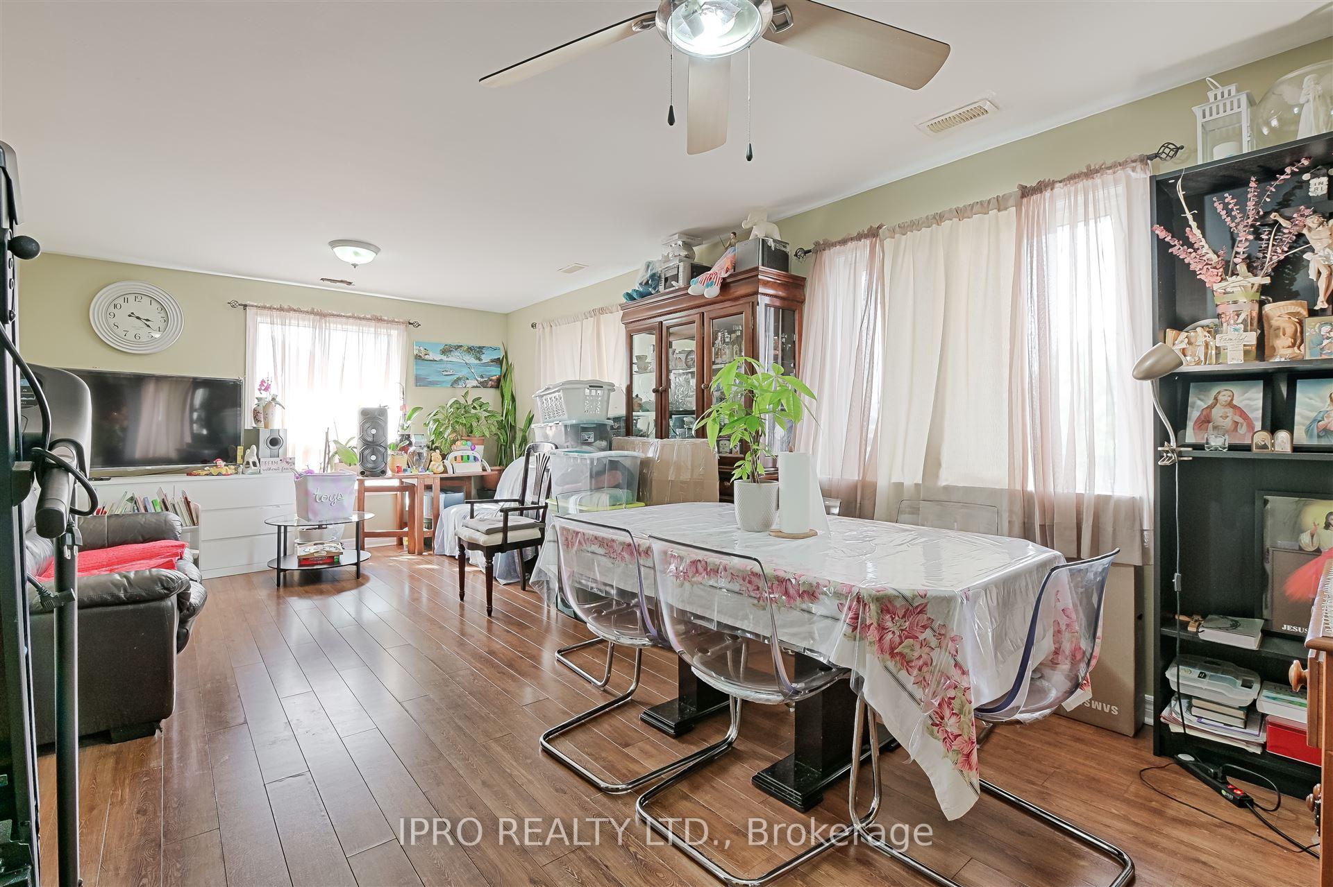 Photo 36 of 657 Evans Avenue, Etobicoke, Alderwood — HOMEH